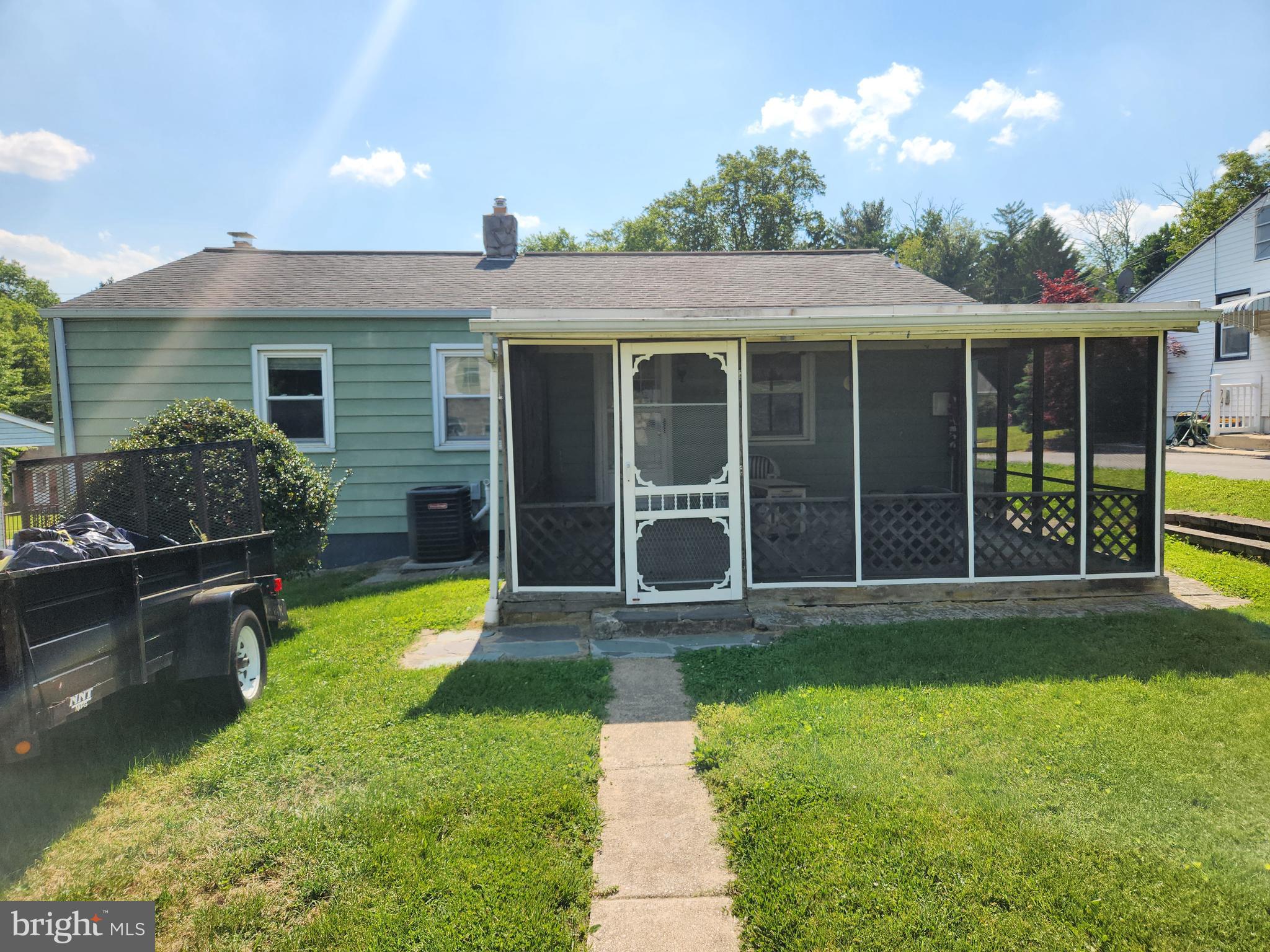 229 N MAPLE STREET