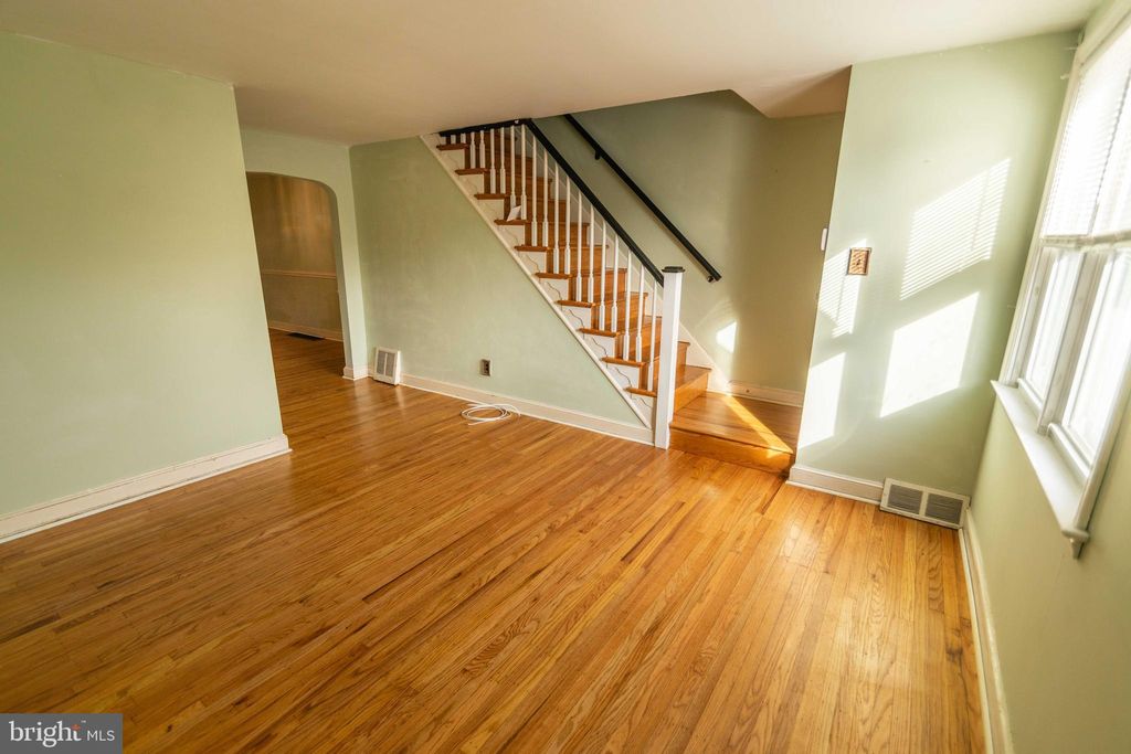 Photo of 651 Magnolia Avenue, GLENOLDEN, PA 19036 (MLS # PADE2105710)