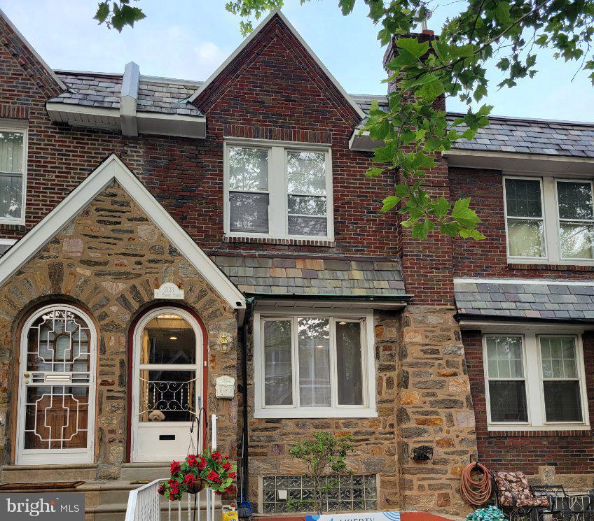This lovely home is in the Wynnefield section of Philadelphia. In front of the home there is a patio and garden space for all your gardening needs. This home features 3 bedroom each with spacious closet and 3 full bathrooms . The master bedroom has an attached bathroom with shower. The other two nice sizes bedrooms share the hallway bathroom. This home has forced central air and heating. Solid Oak Hardwood flooring throughout, with ample natural light, in addition to the recessed LED lighting in the ceiling. The open eat in kitchen has newer cabinets with marble countertop and stainless steel appliances. The basement has its own entrance , a full bath with a shower and washer and dryer area, There is also a large, separate storage room in the basement.
This home is located on one of nicest tree lined streets in Philadelphia. Three minutes from SJU. Five minutes from the Mann Music Center.
