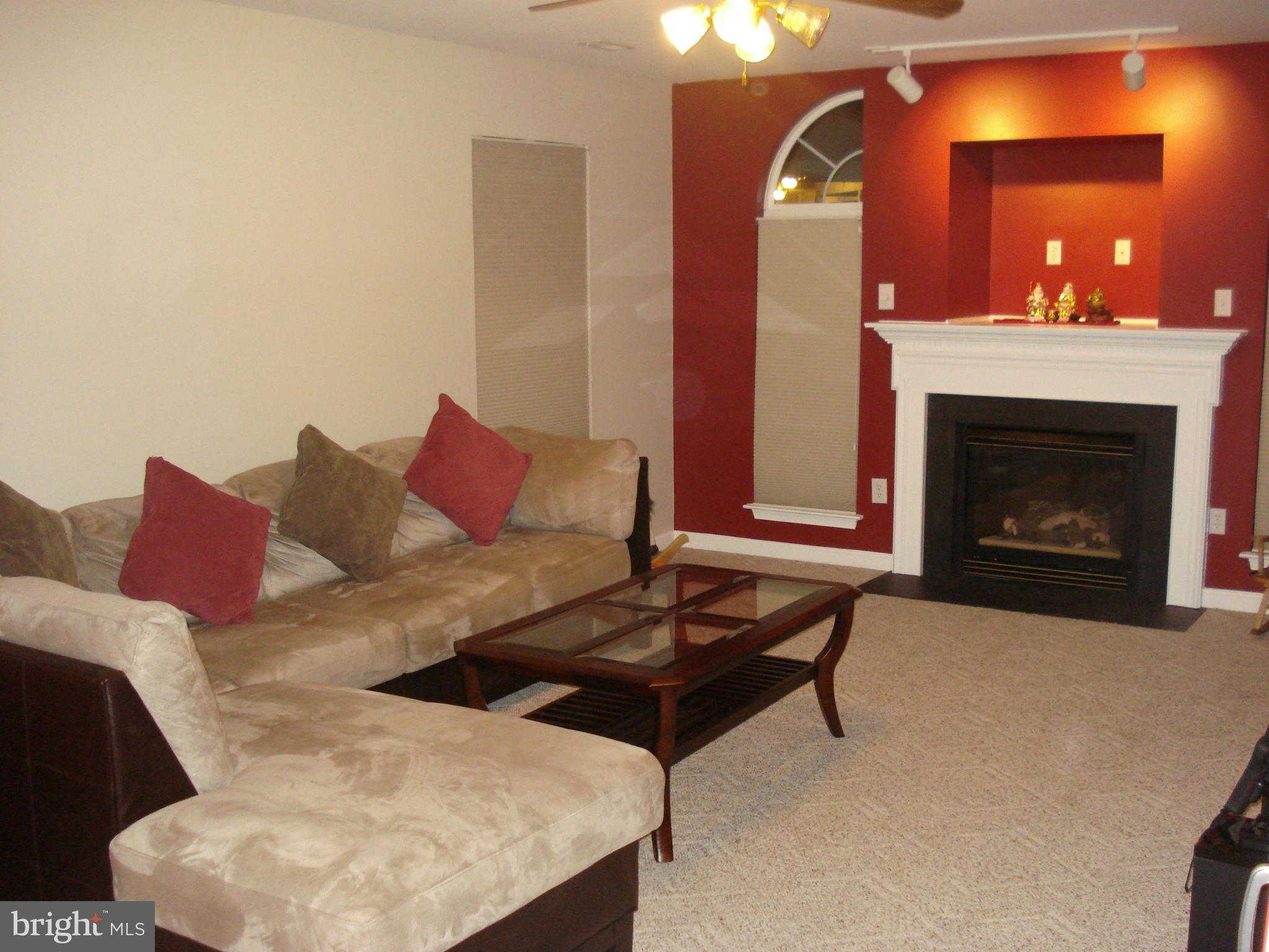 HUNTING QUARTERS - Residential Lease