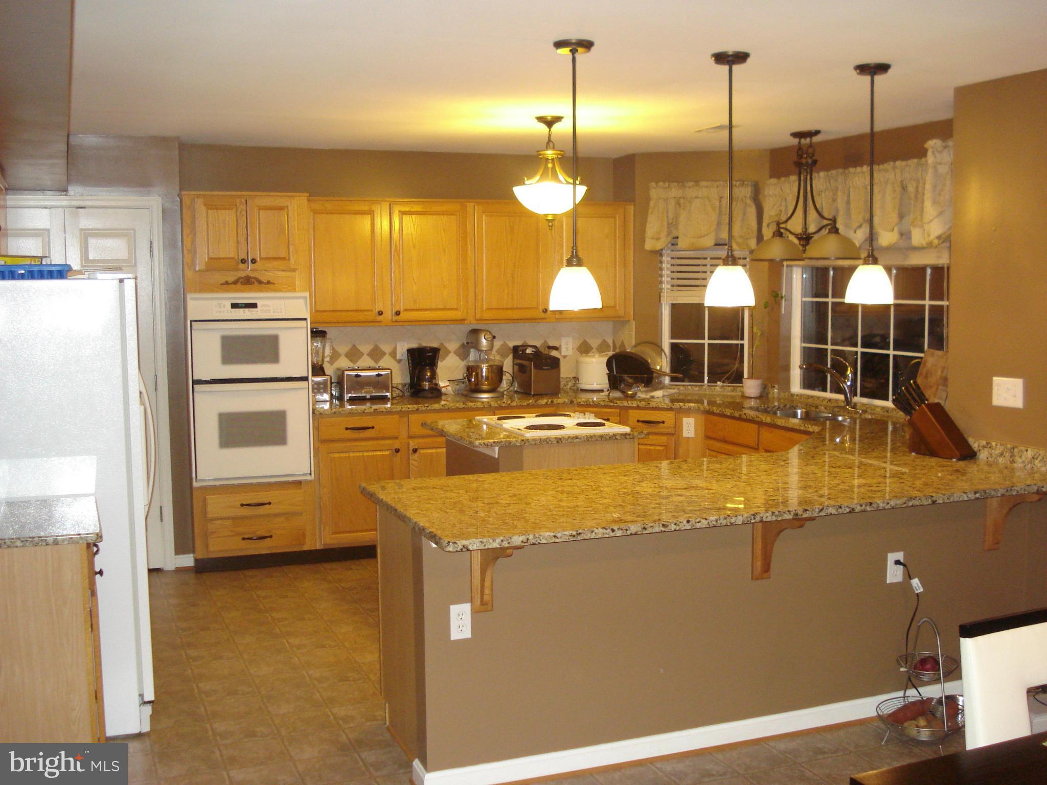 HUNTING QUARTERS - Residential Lease