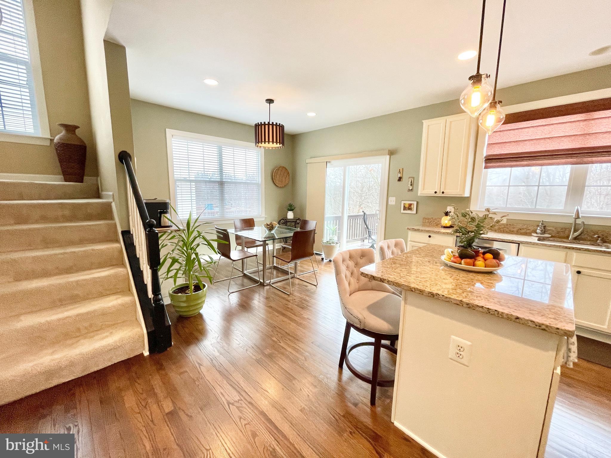 RIVERSIDE STATION - Residential