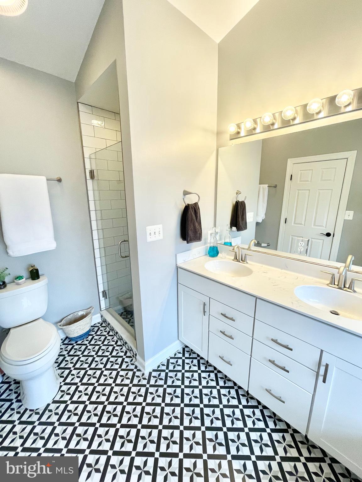 RIVERSIDE STATION - Residential