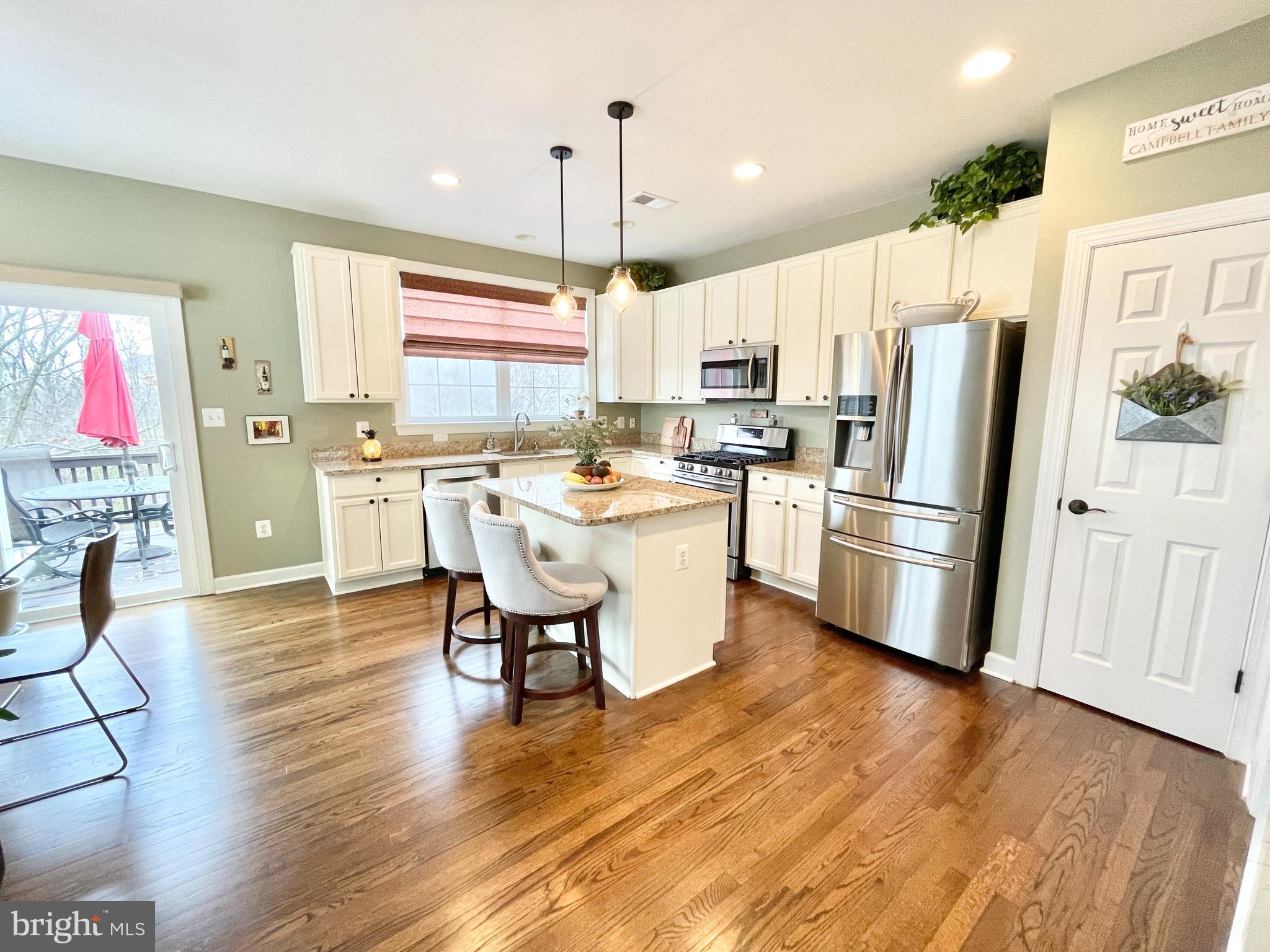 RIVERSIDE STATION - Residential