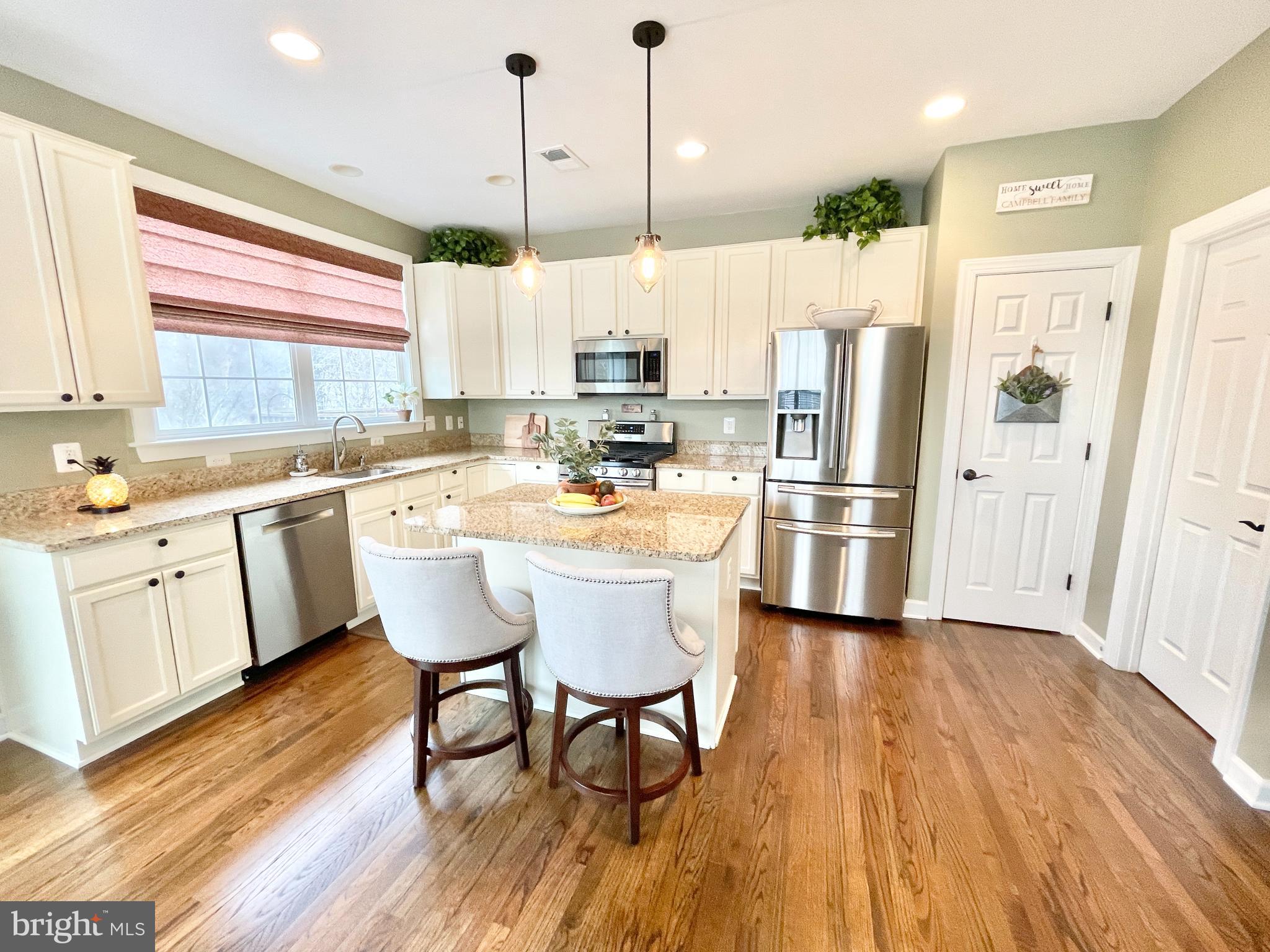 RIVERSIDE STATION - Residential