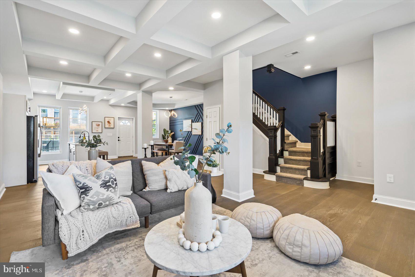 EVERGREEN LAWN - Residential