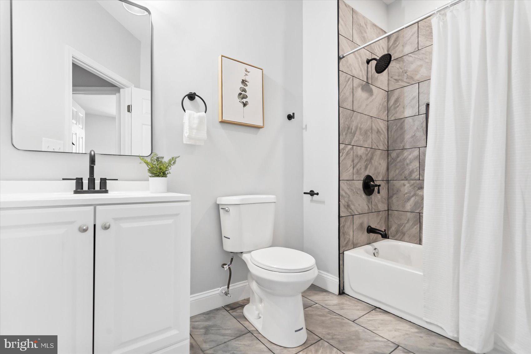 EVERGREEN LAWN - Residential