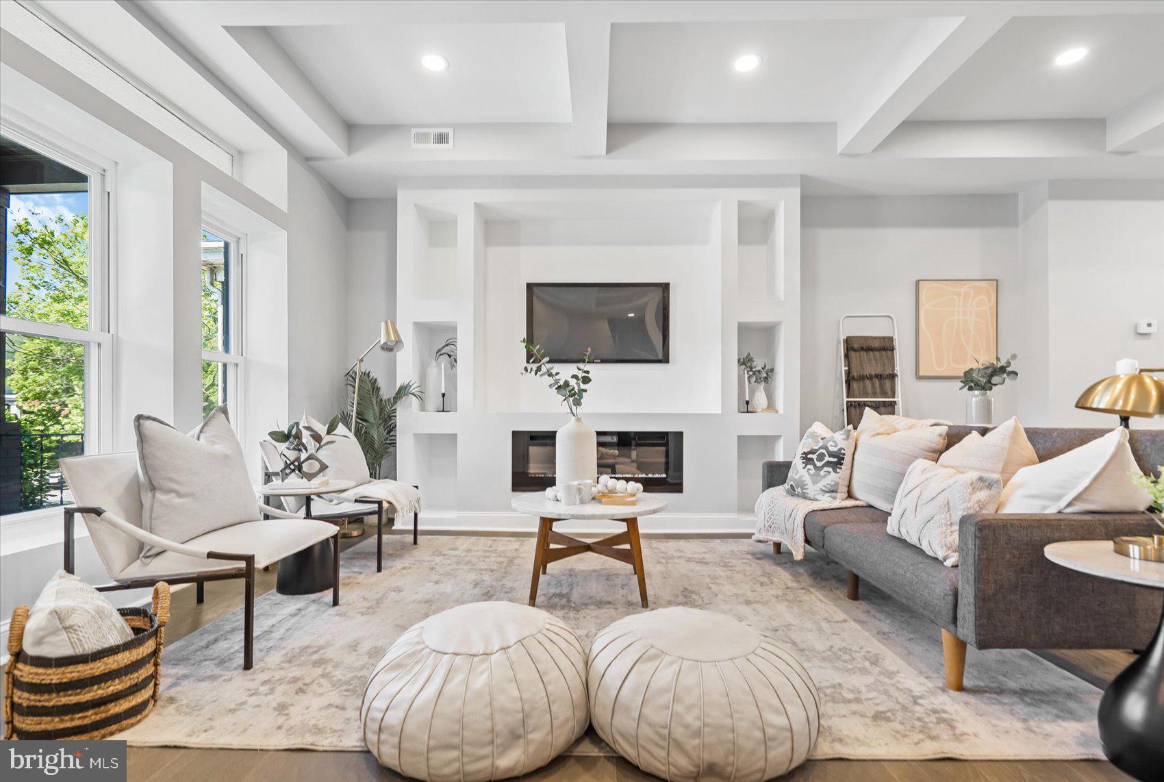 EVERGREEN LAWN - Residential