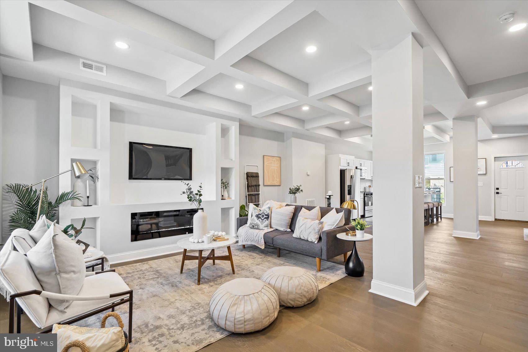 EVERGREEN LAWN - Residential