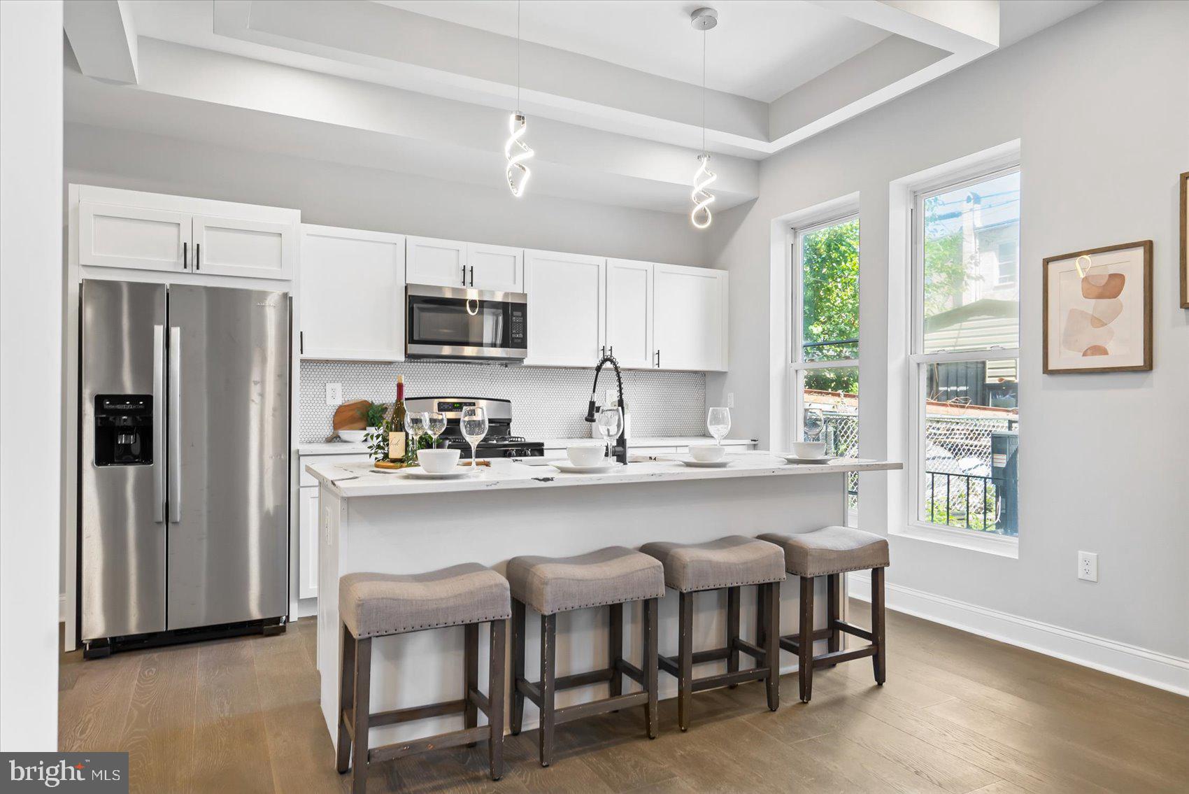 EVERGREEN LAWN - Residential