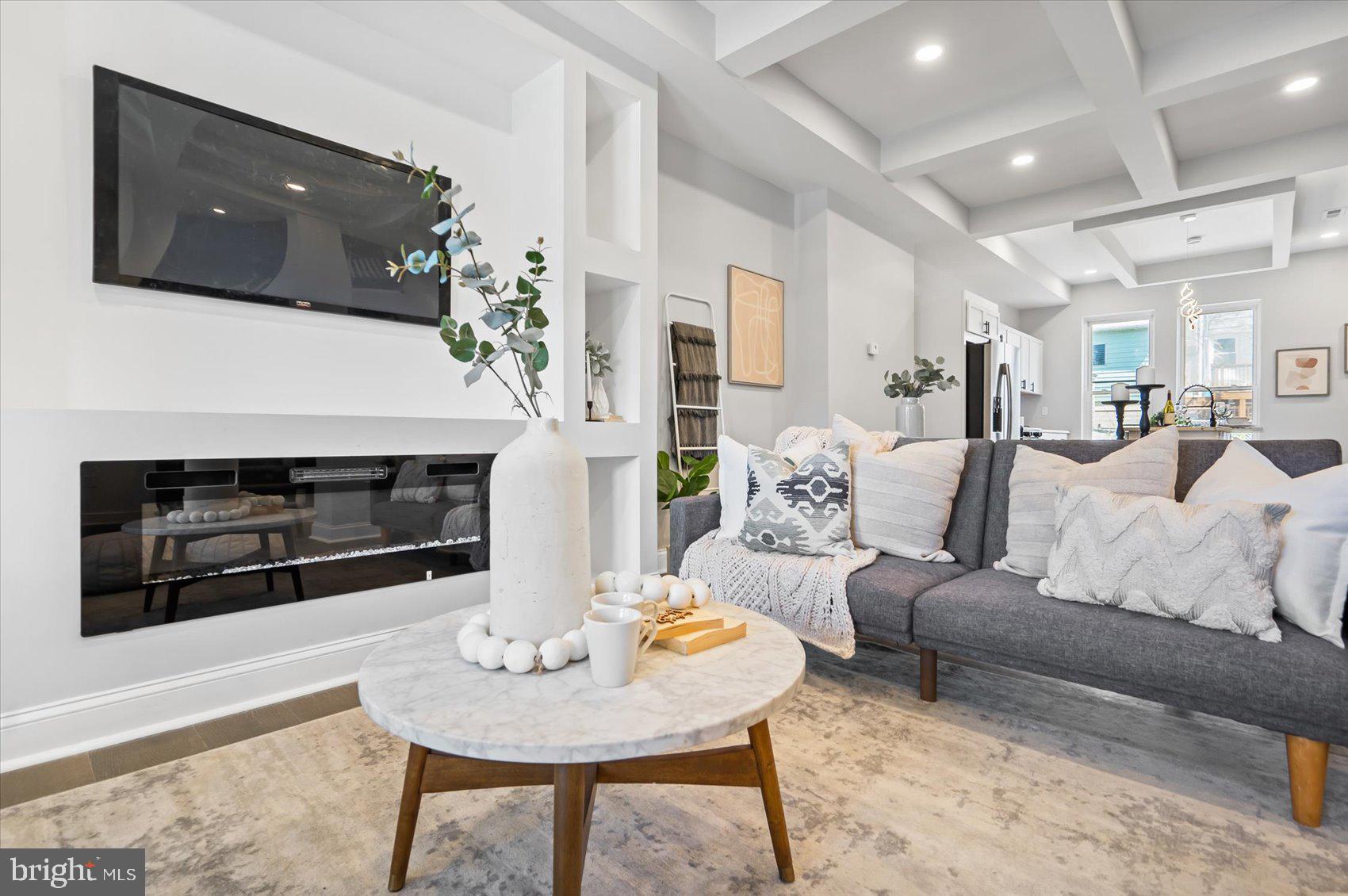 EVERGREEN LAWN - Residential