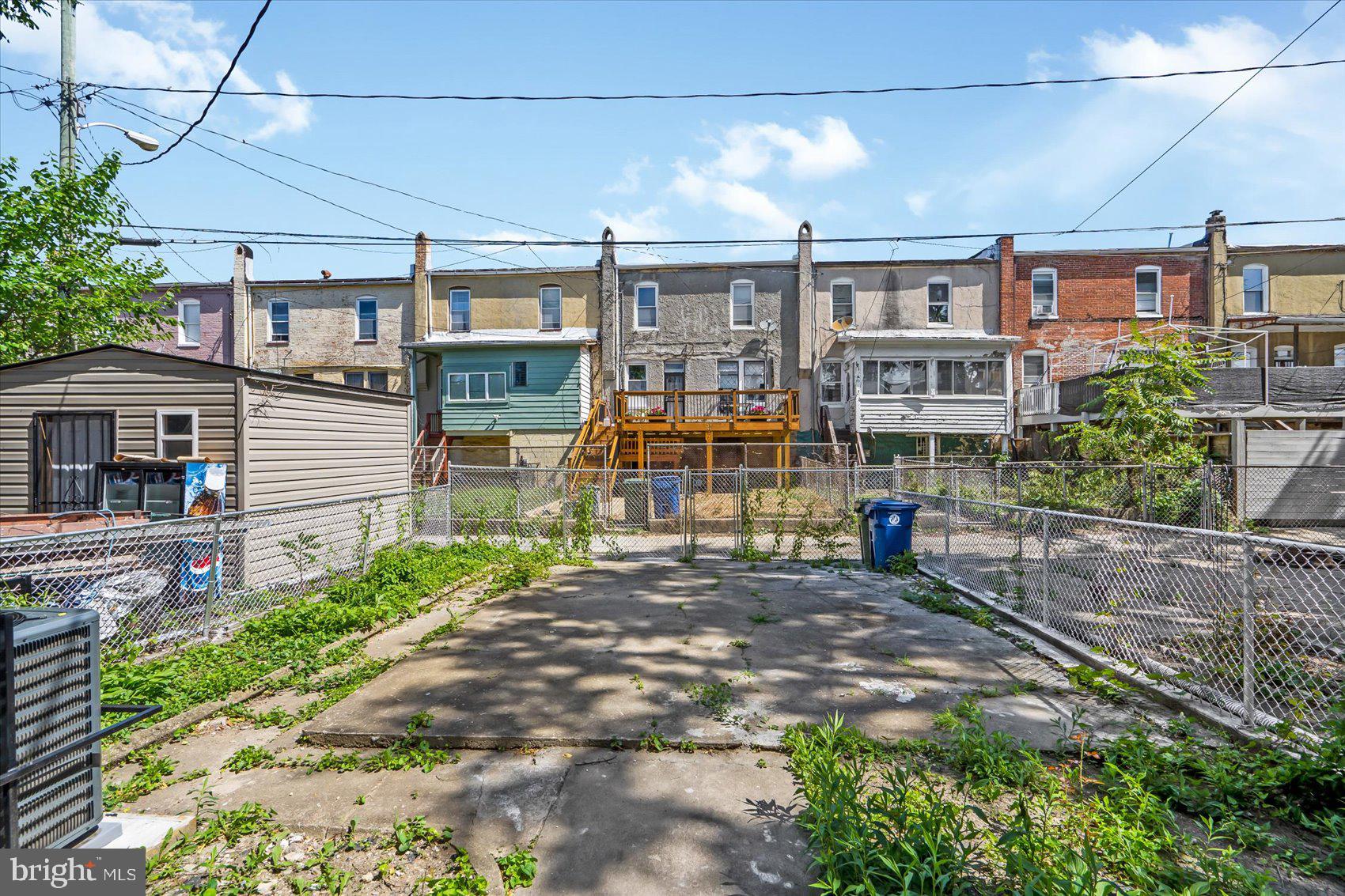 EVERGREEN LAWN - Residential