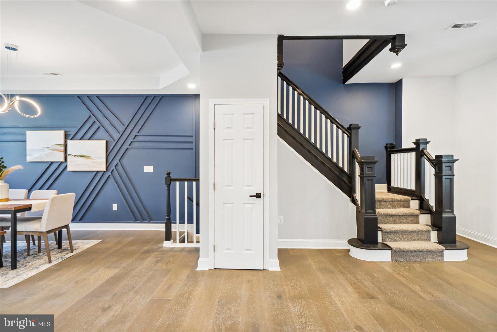 EVERGREEN LAWN - Residential