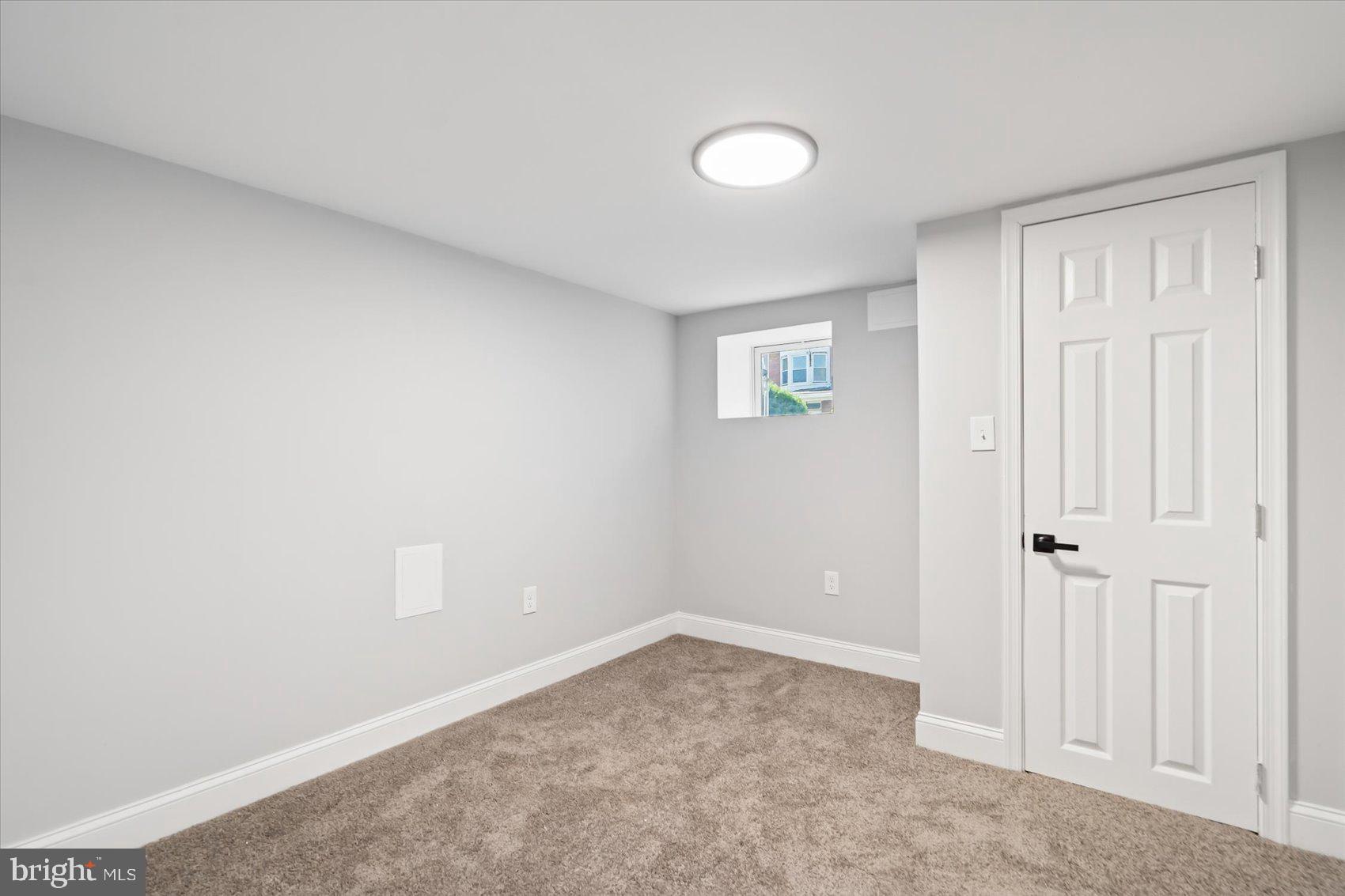 EVERGREEN LAWN - Residential