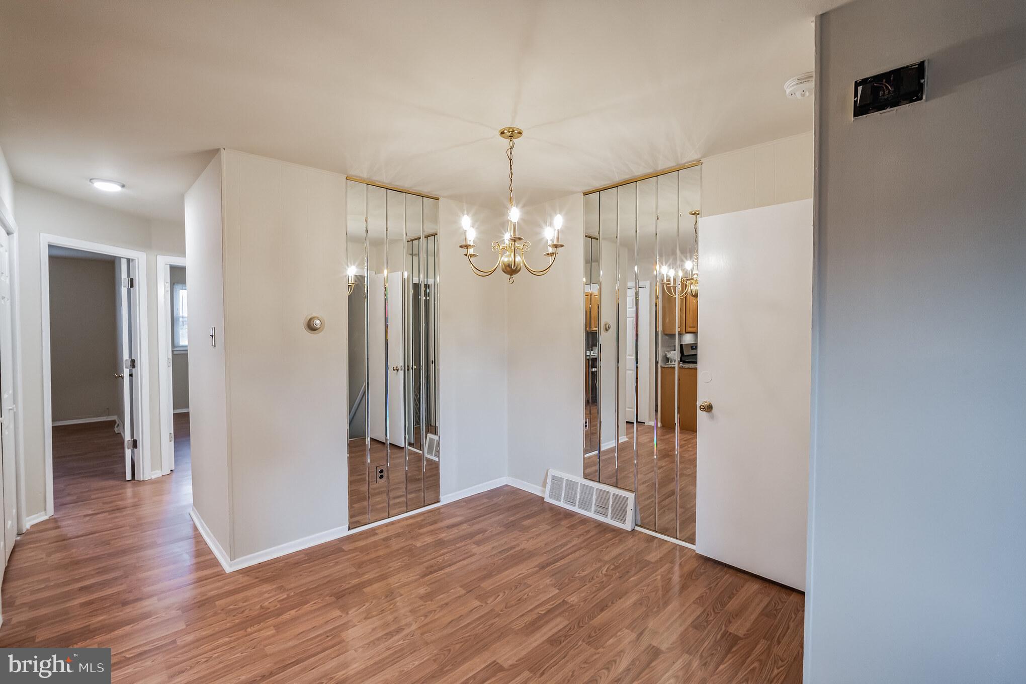 HOLMESBURG - Residential