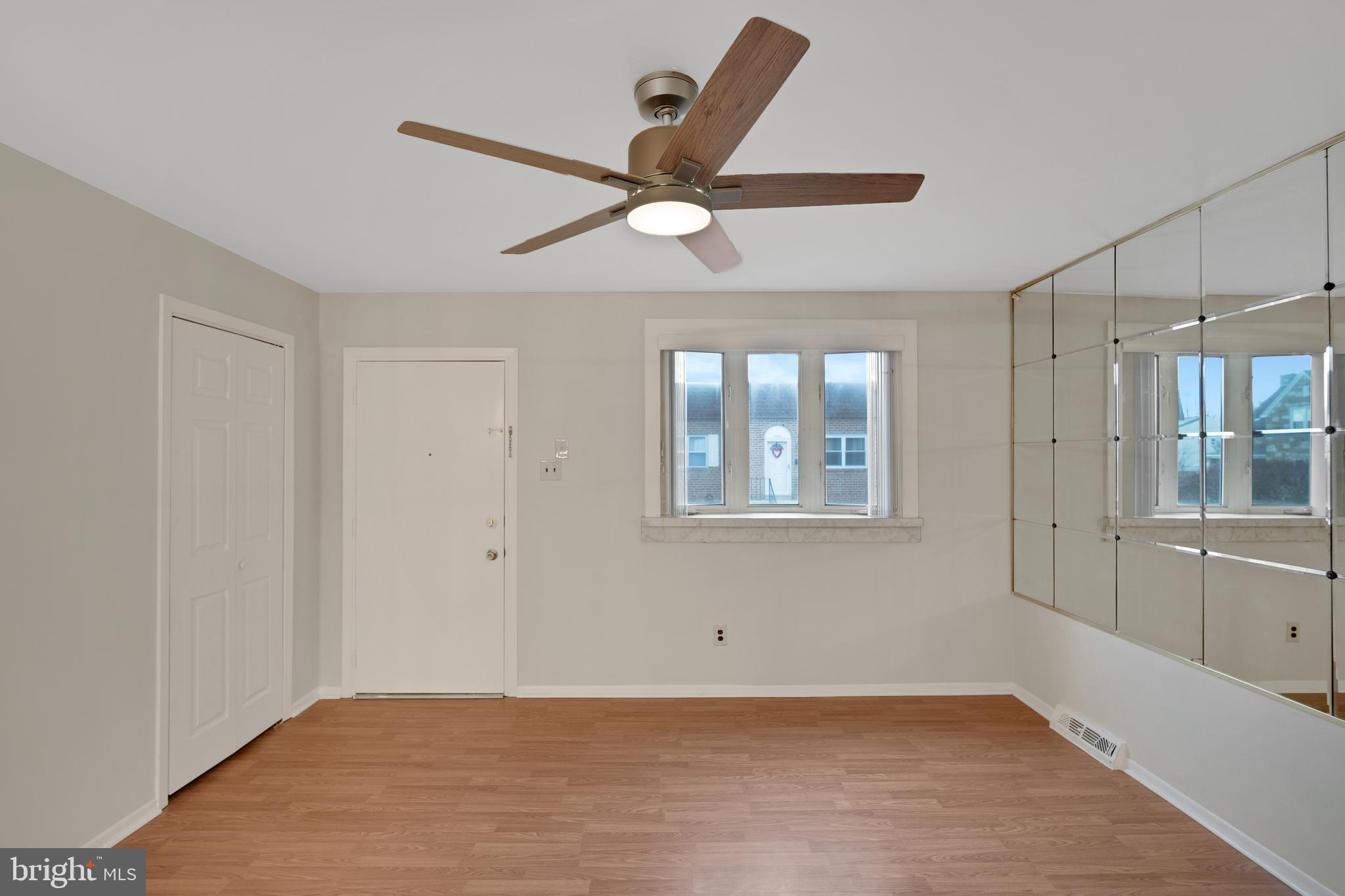 HOLMESBURG - Residential