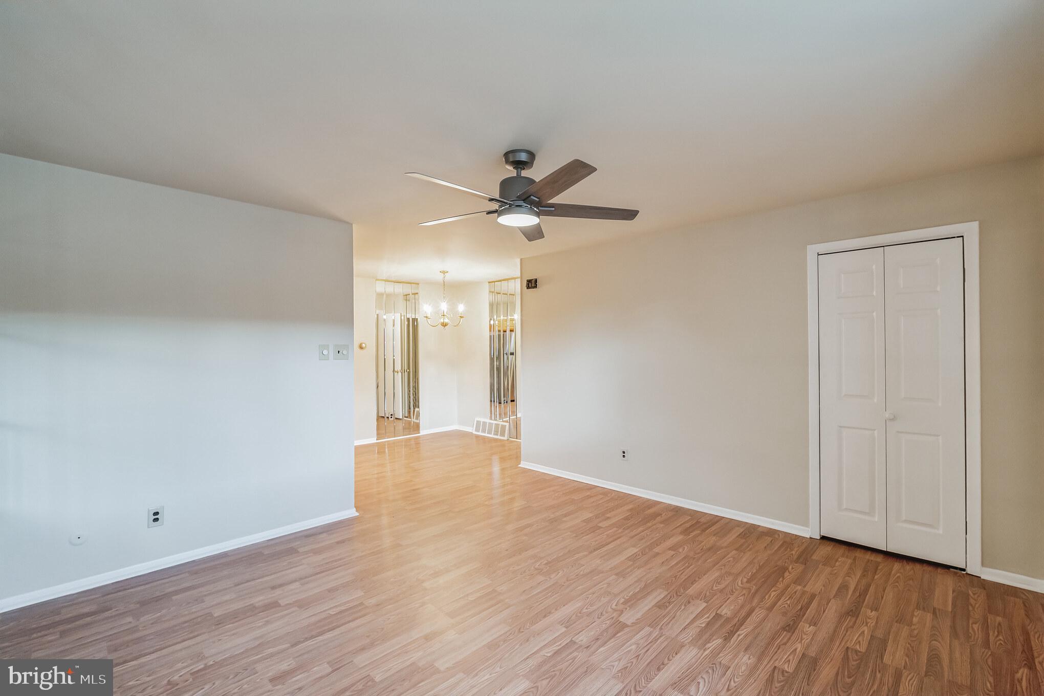 HOLMESBURG - Residential