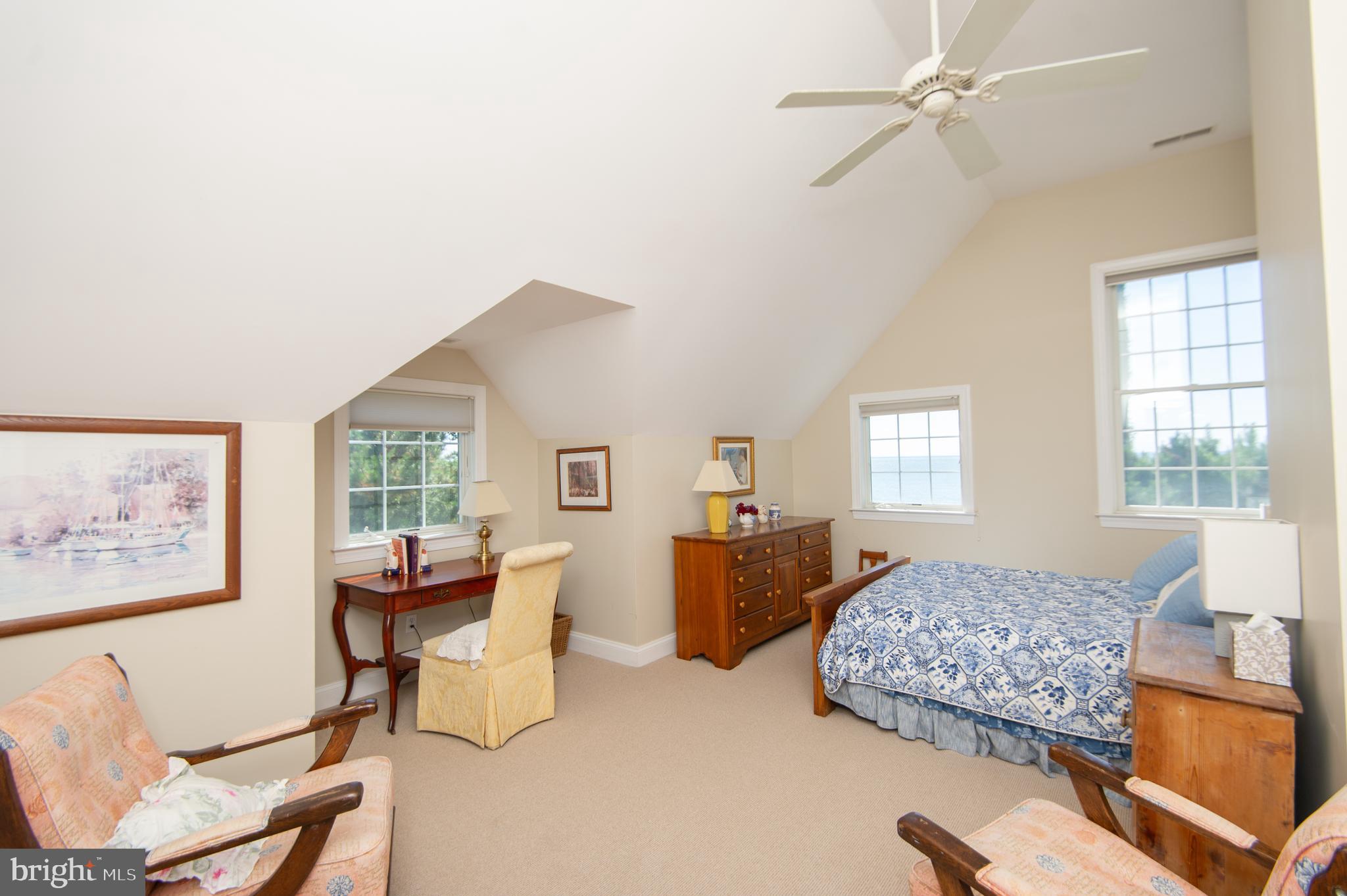 RAGGED POINT - Residential