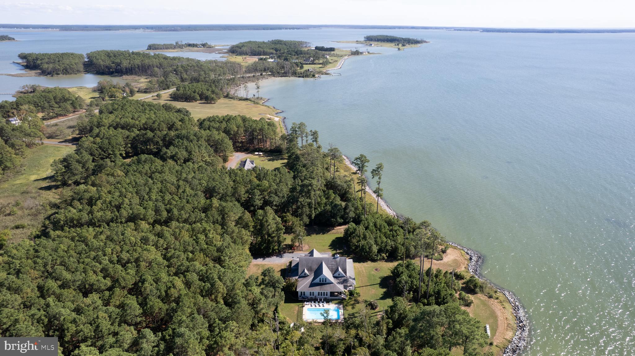 RAGGED POINT - Residential