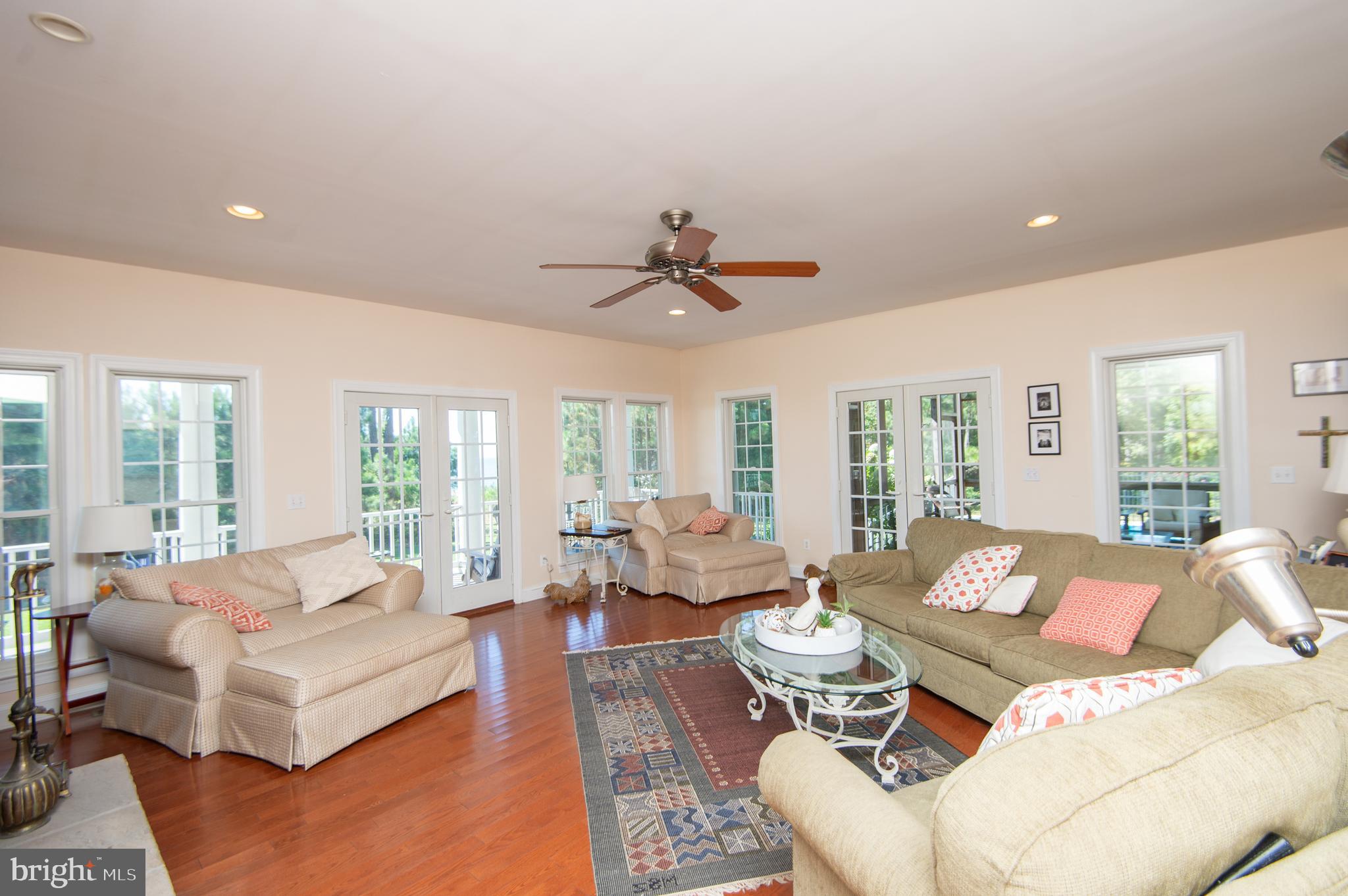 RAGGED POINT - Residential