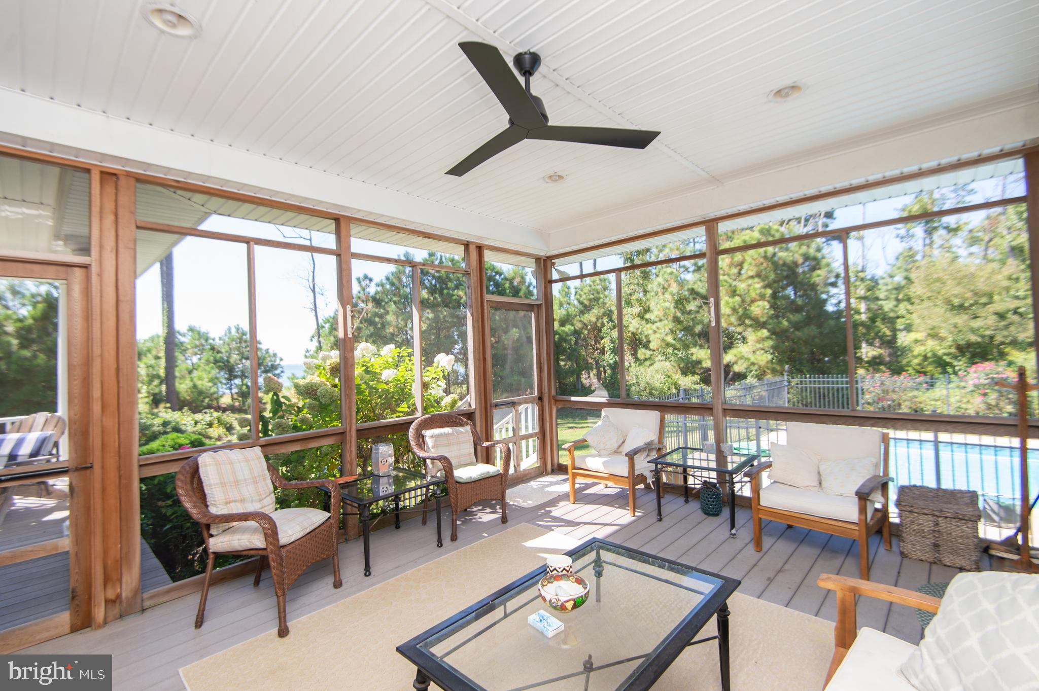 RAGGED POINT - Residential