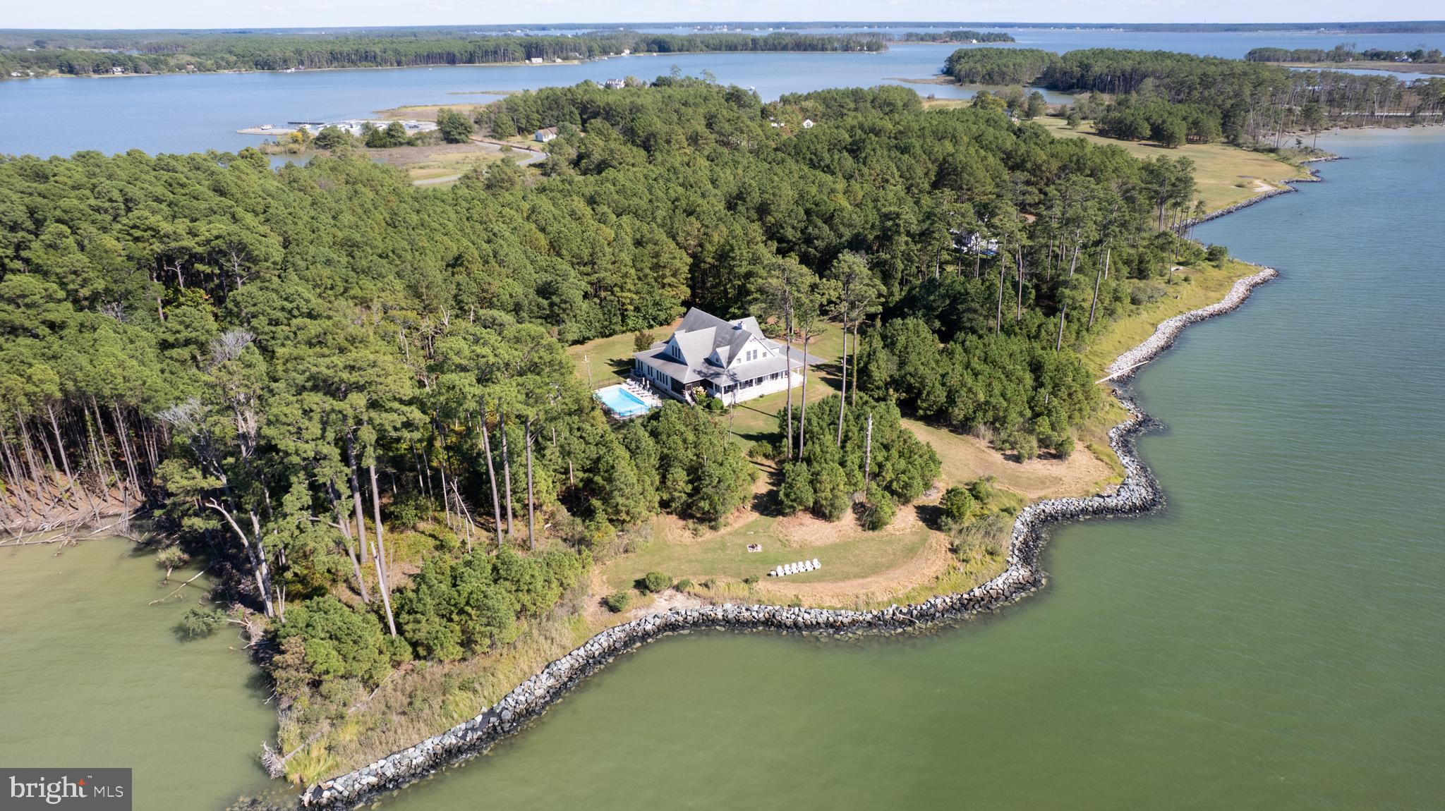 RAGGED POINT - Residential