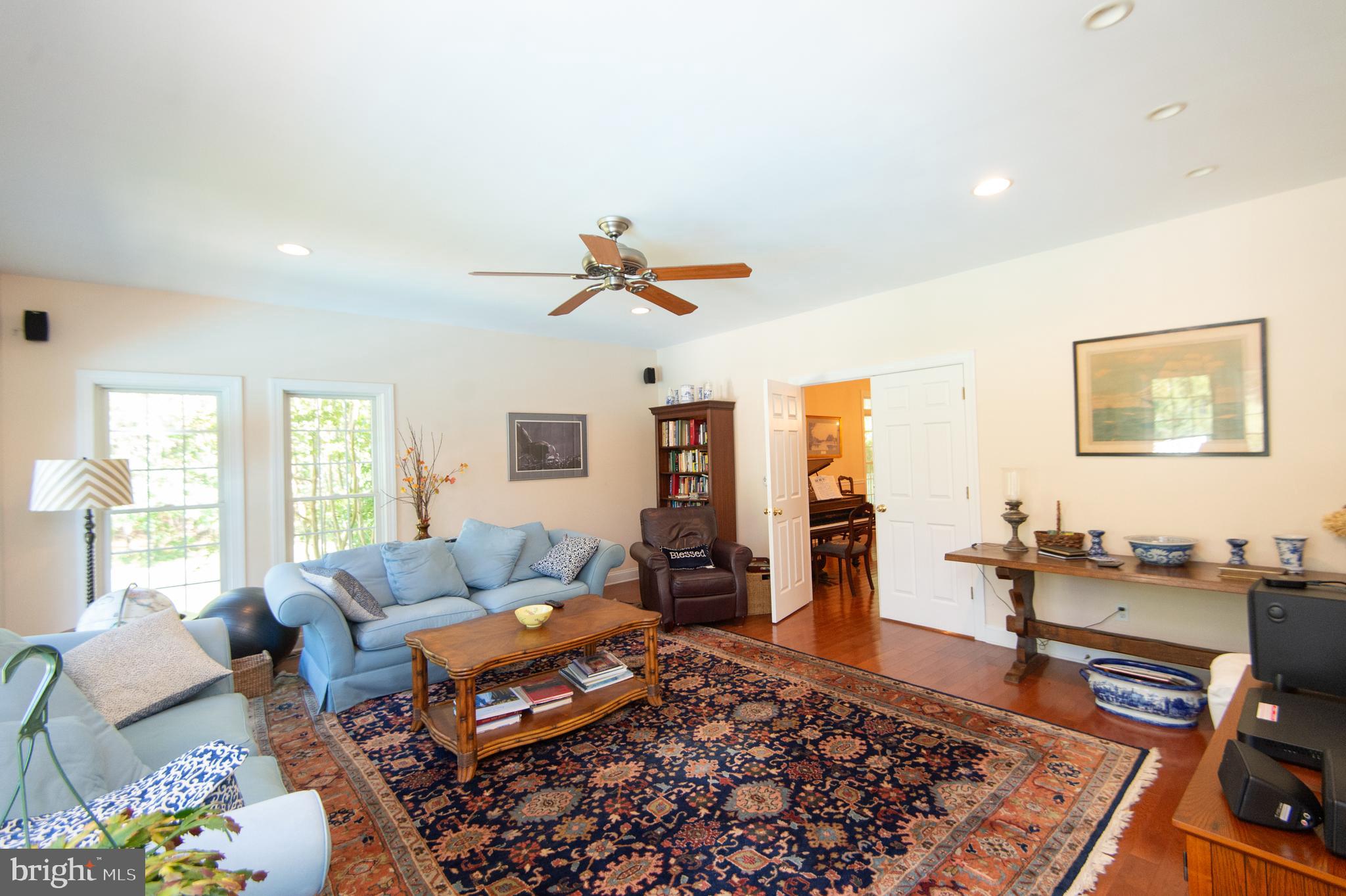 RAGGED POINT - Residential