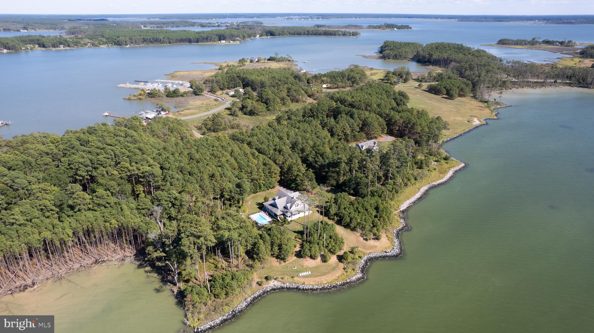 RAGGED POINT - Residential