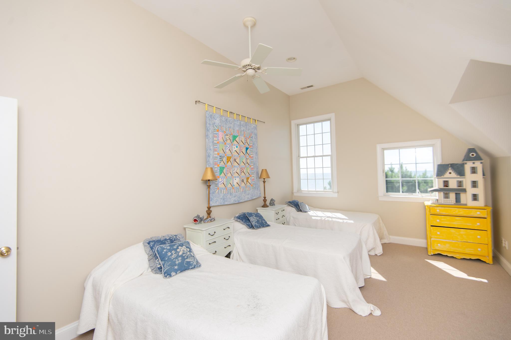 RAGGED POINT - Residential