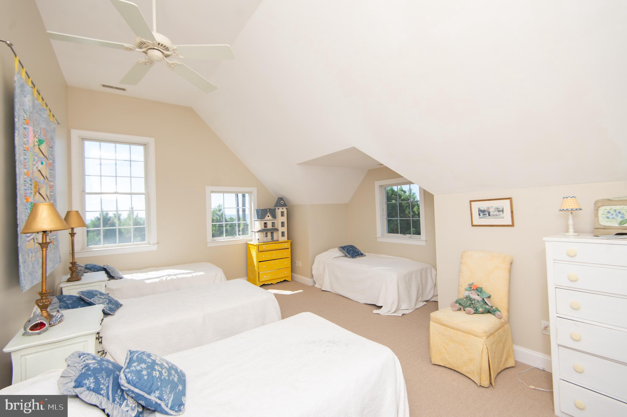 RAGGED POINT - Residential