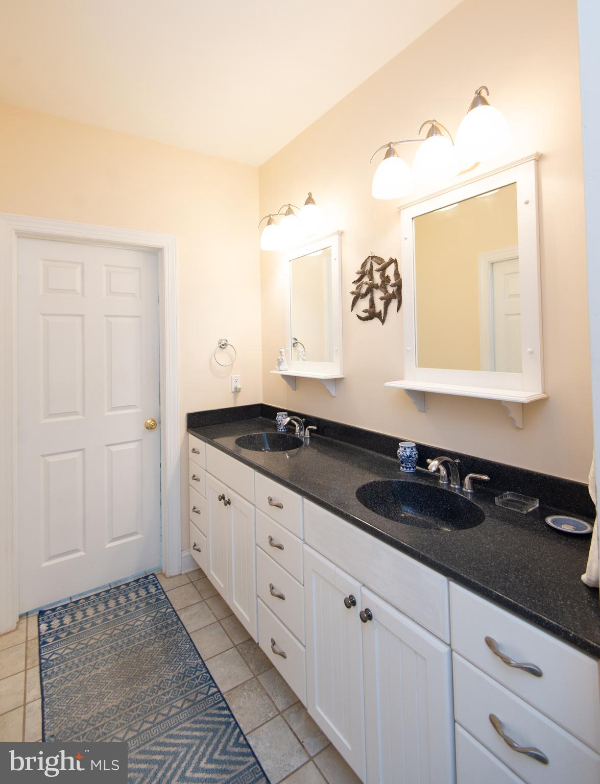 RAGGED POINT - Residential