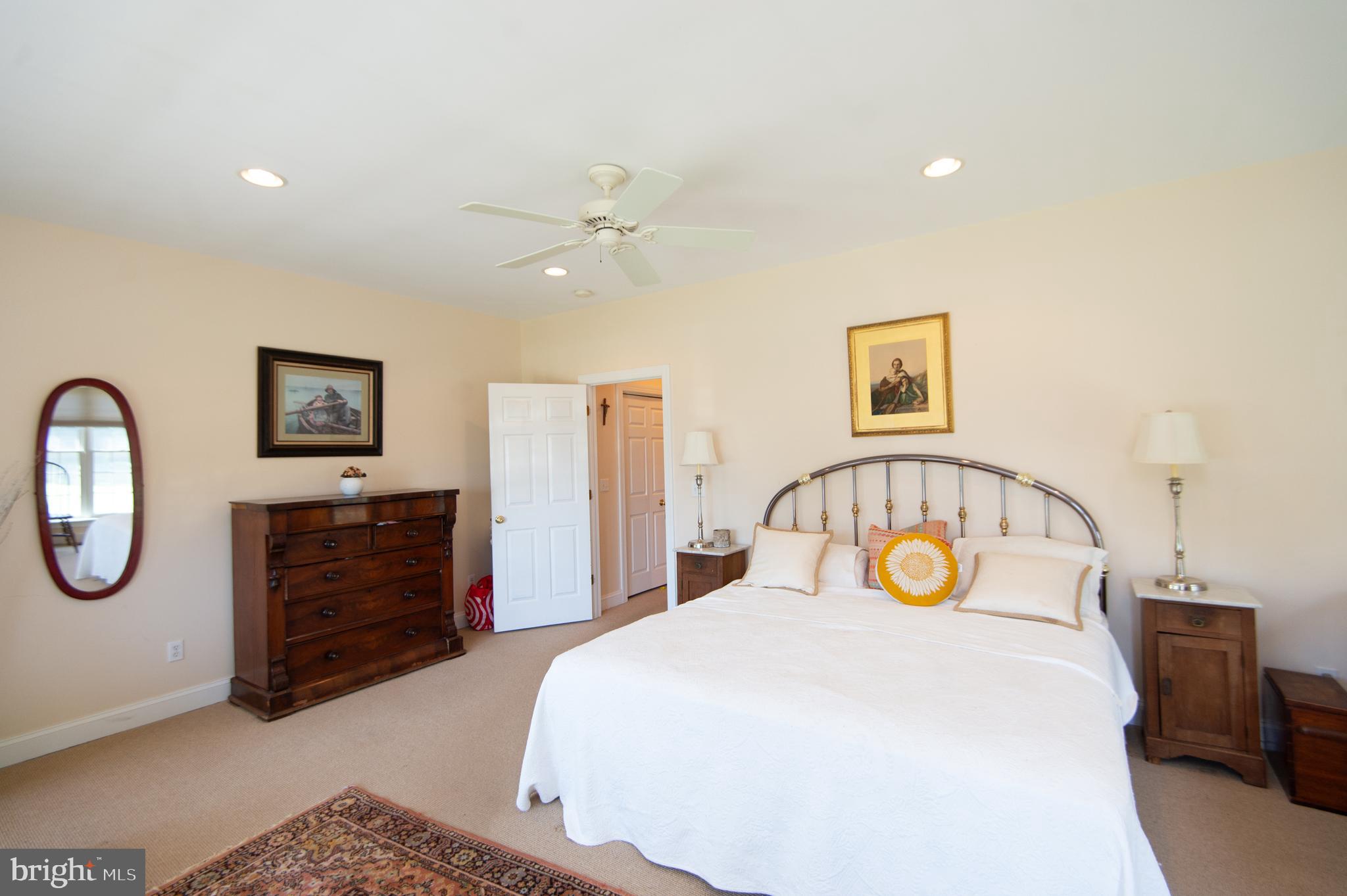 RAGGED POINT - Residential