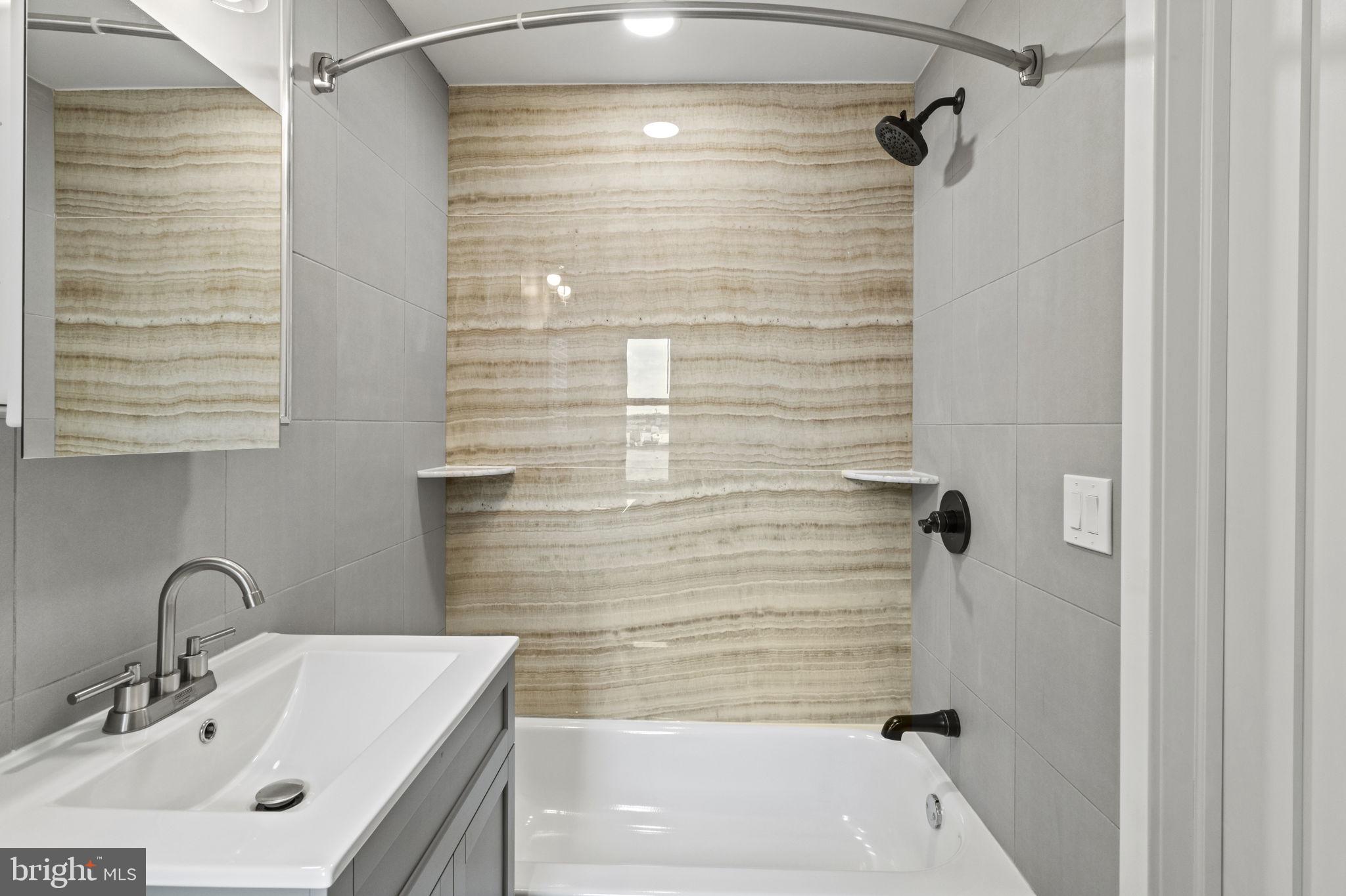 PHILADELPHIA (SOUTH) - Residential Lease