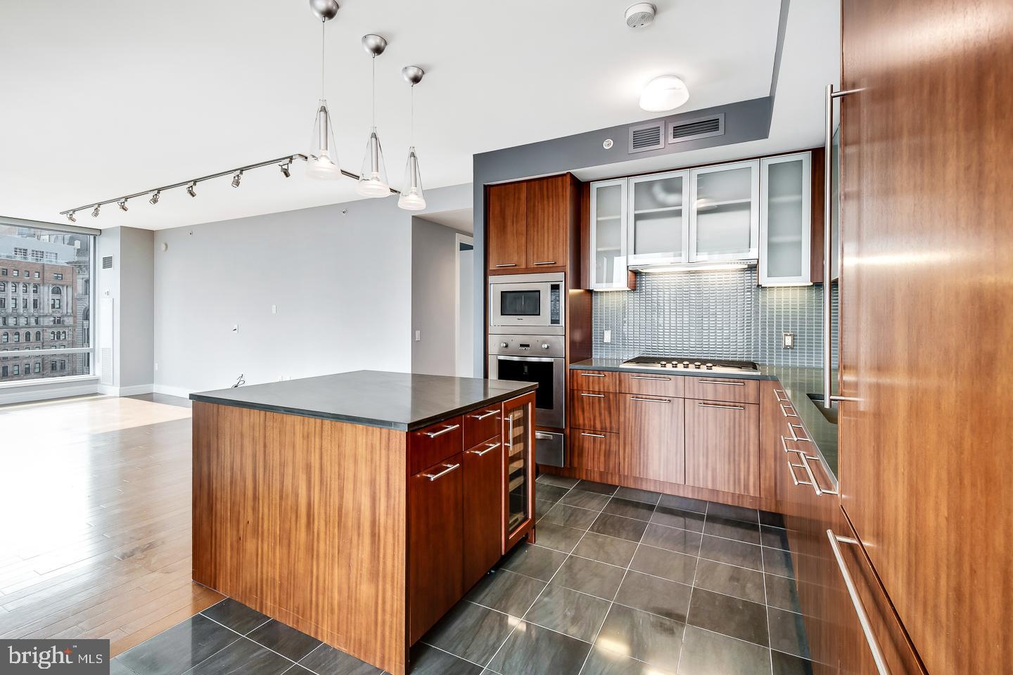 CENTER CITY - Residential