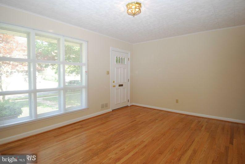 BRANDON VILLAGE - Residential Lease