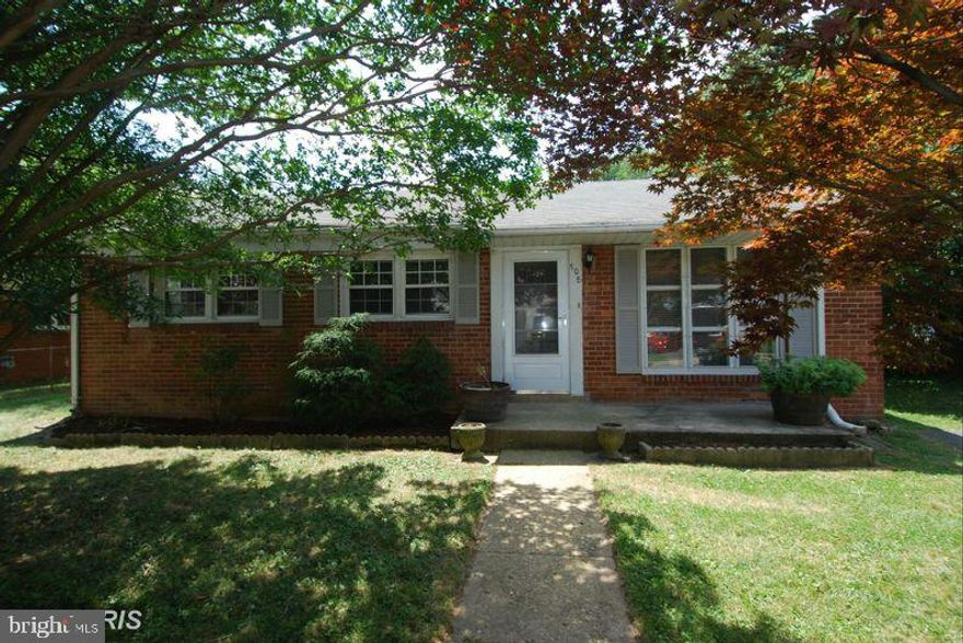 Wonderful 3 bedrooms detached home on a quiet, non-through street! Steps to bike path and walking distance to Ballston! Updated eat-in kitchen with gas range, built-in microwave, and granite countertops. Family room off of kitchen opens to large, level fenced yard with storage shed. Hardwoods throughout!  Spacious attic for storage. Short walk to restaurants, parks, and shops! Easy access to I-66 and Route 50. Pets considered on a case by case basis.