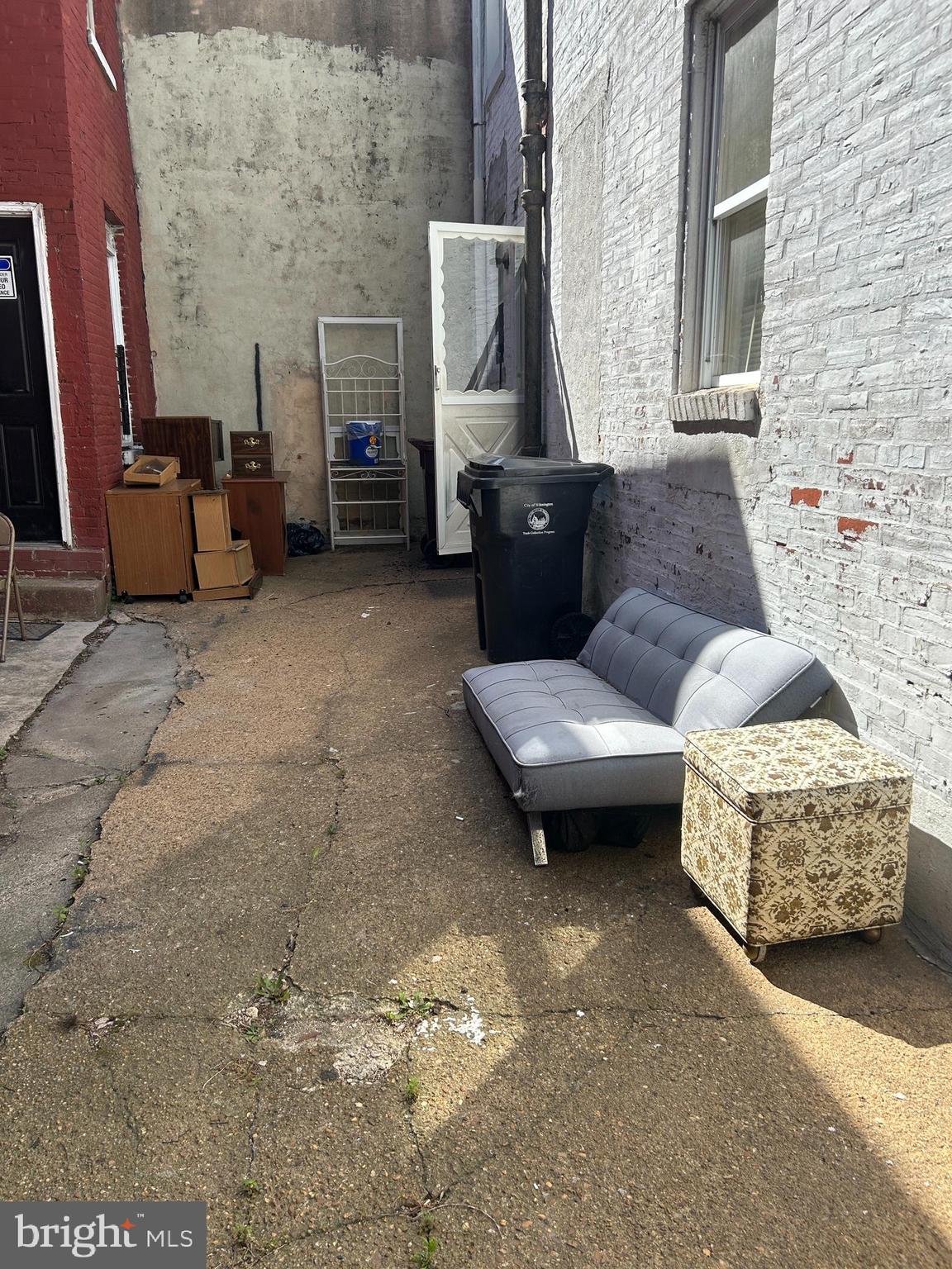 903 CLIFFORD BROWN WALK