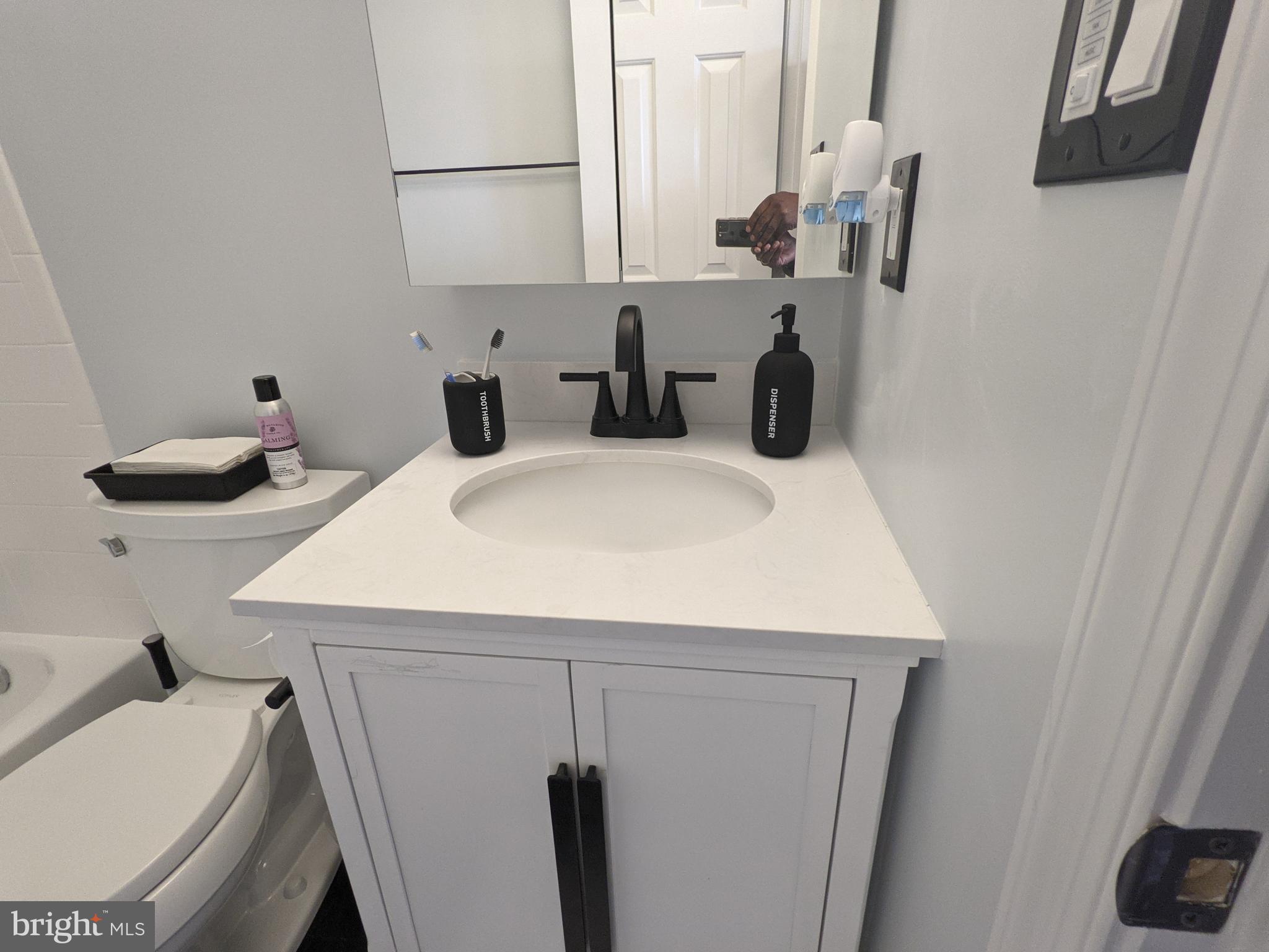 APPLEGATE CONDO - Residential