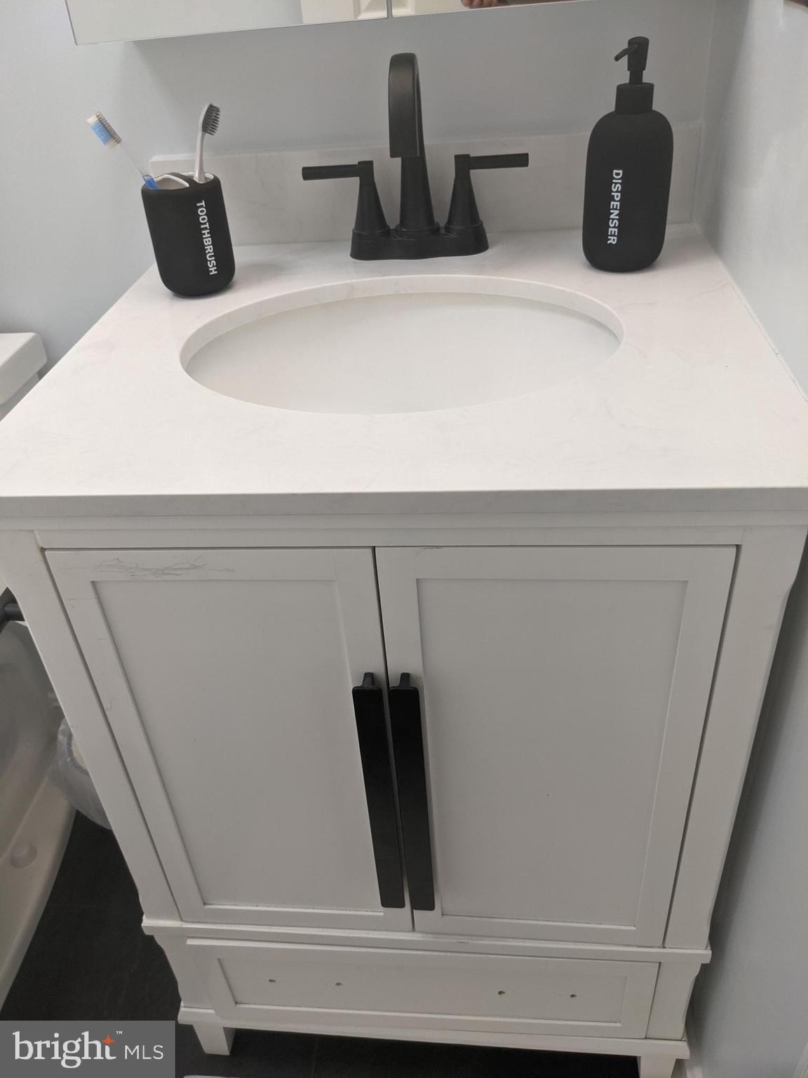 APPLEGATE CONDO - Residential