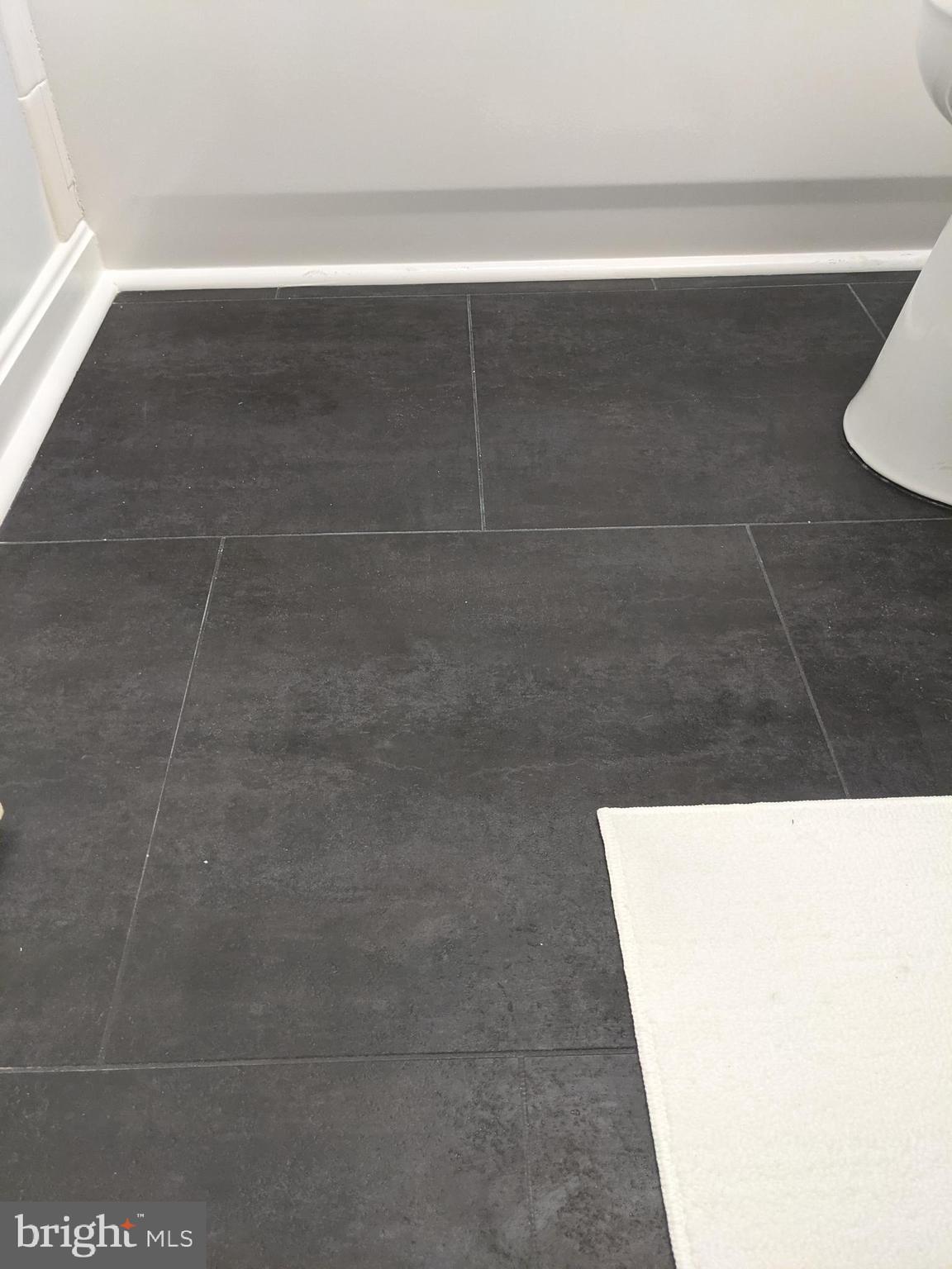 APPLEGATE CONDO - Residential