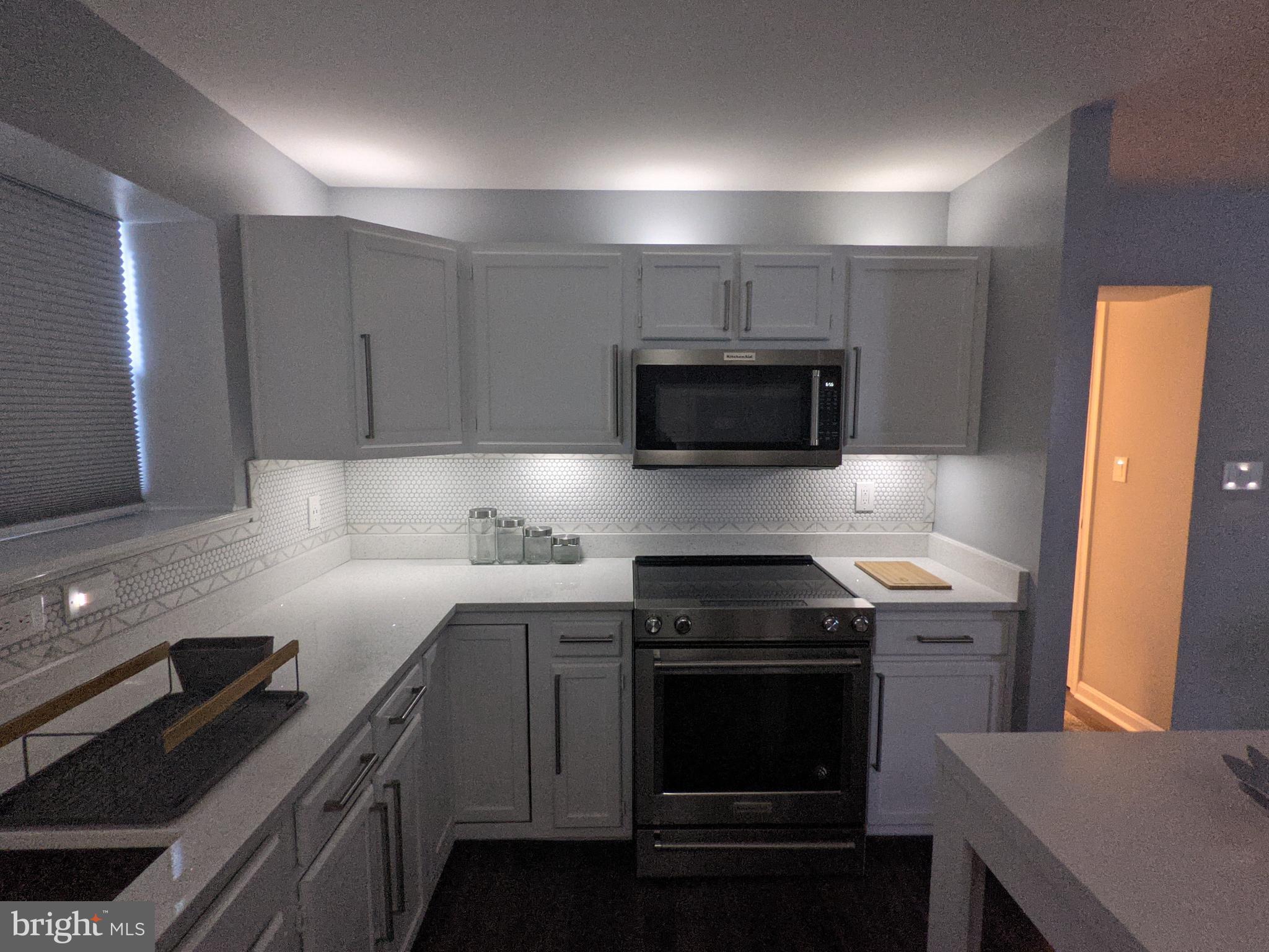 APPLEGATE CONDO - Residential