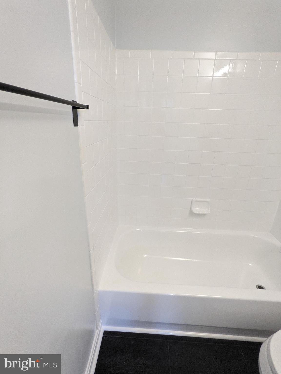 APPLEGATE CONDO - Residential