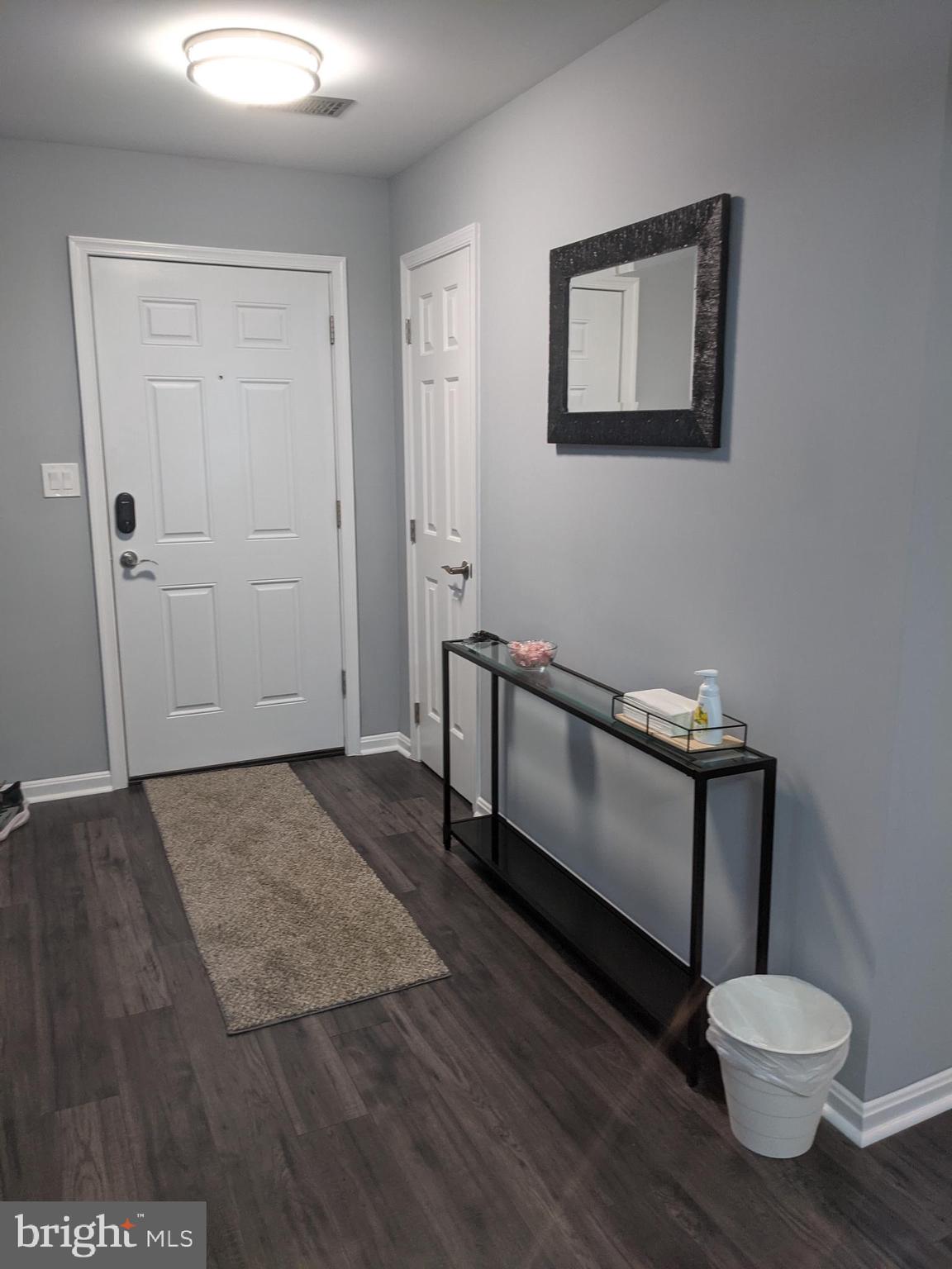 APPLEGATE CONDO - Residential