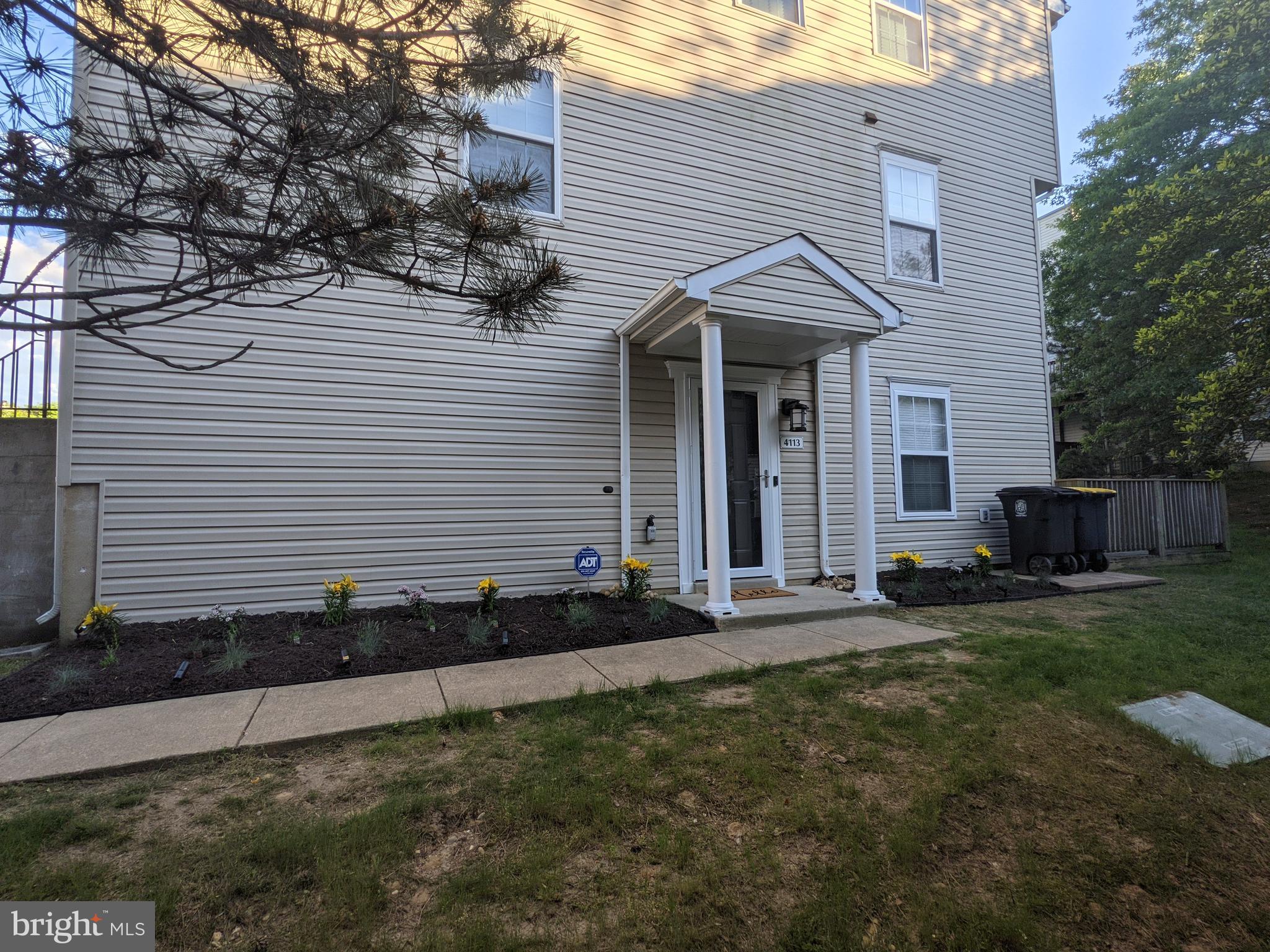 APPLEGATE CONDO - Residential