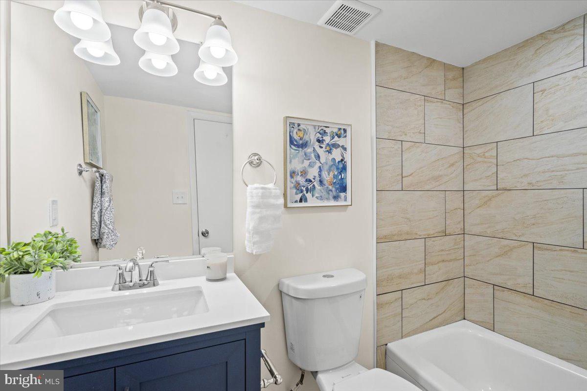 MARLOW TOWERS CONDOMINIUMS - Residential