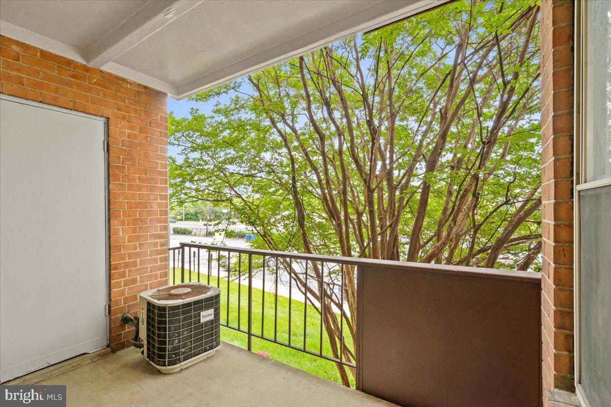 MARLOW TOWERS CONDOMINIUMS - Residential