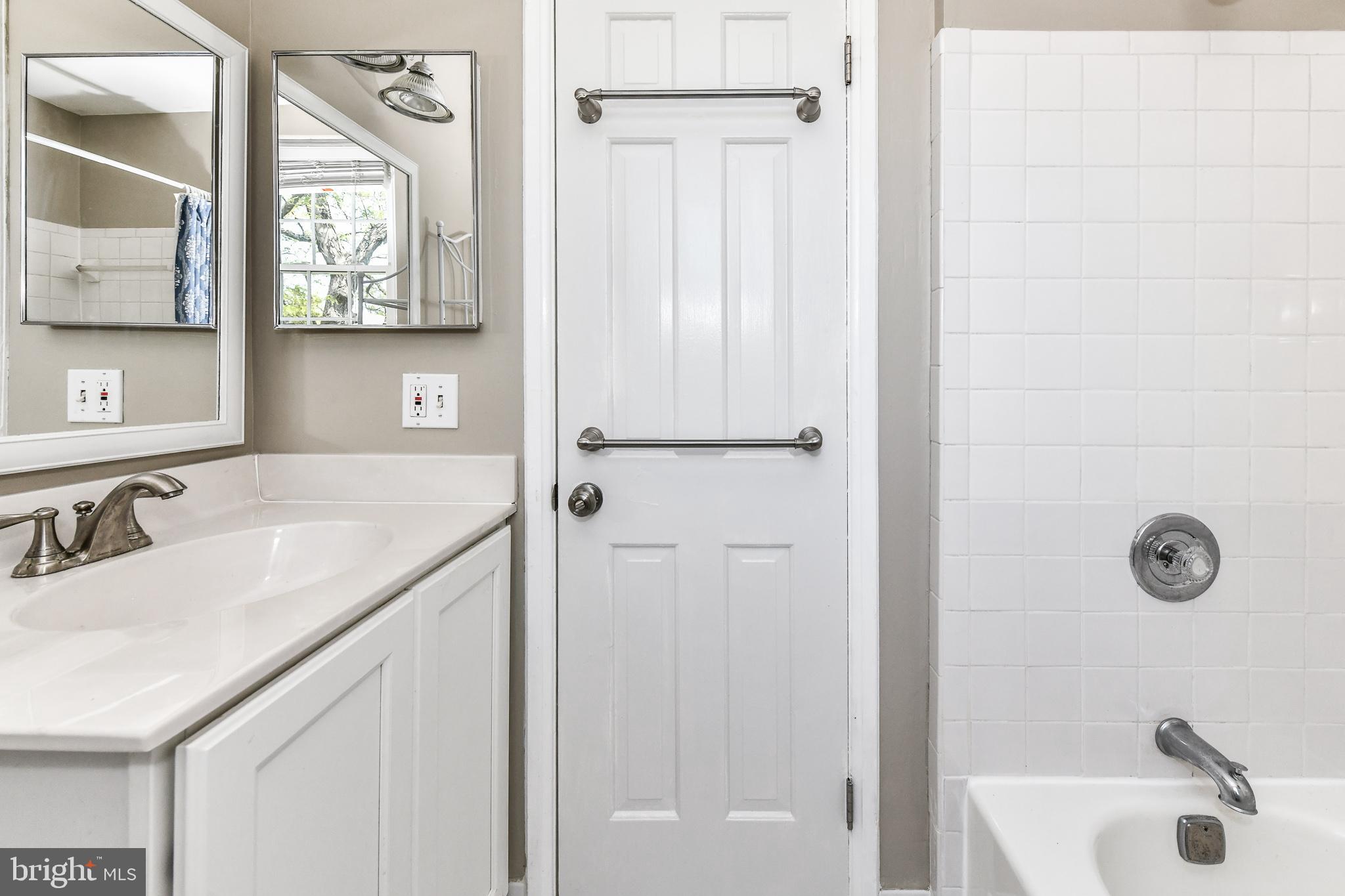 FAIRLINGTON ARBORS - Residential Lease