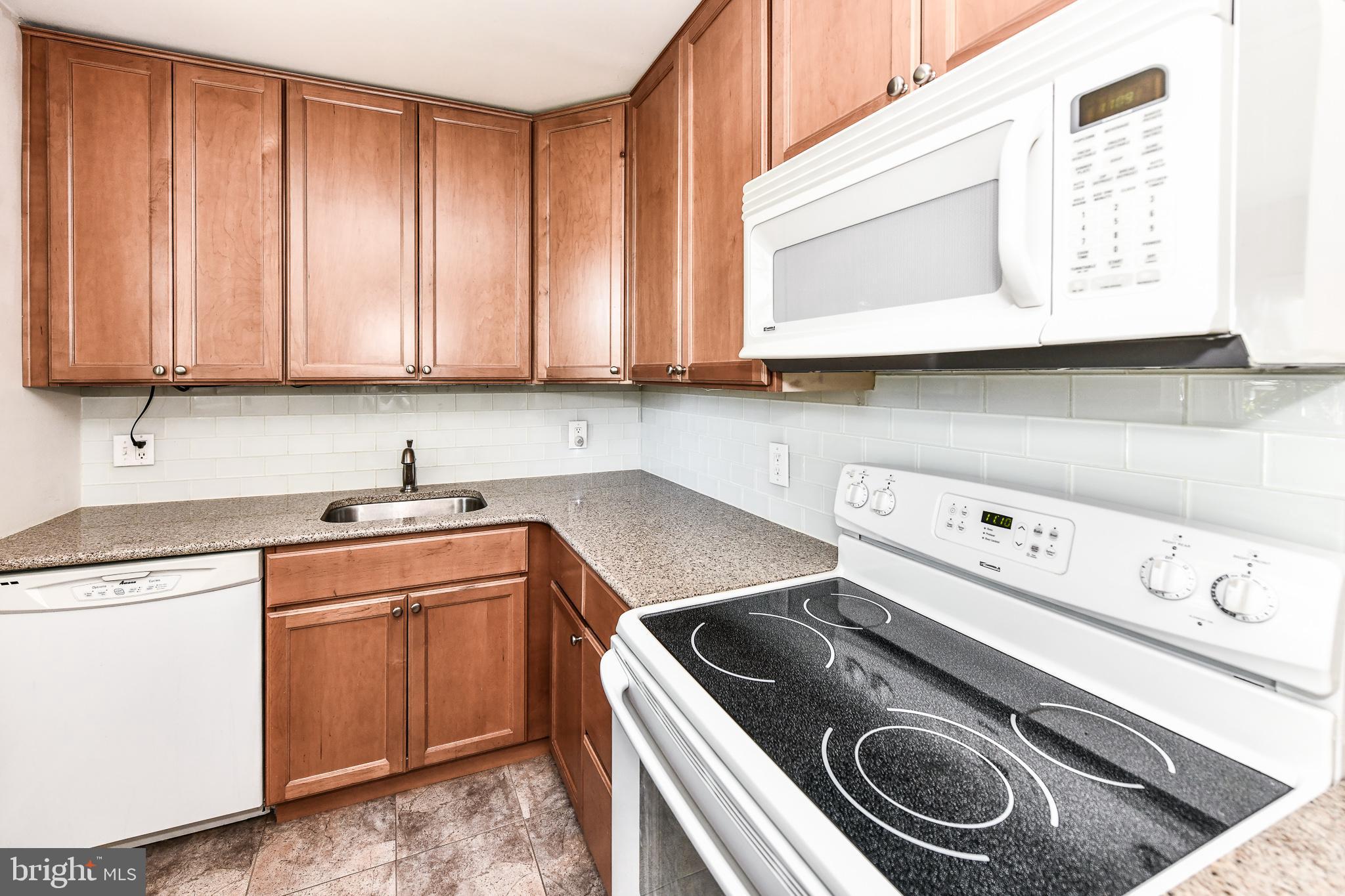 FAIRLINGTON ARBORS - Residential Lease