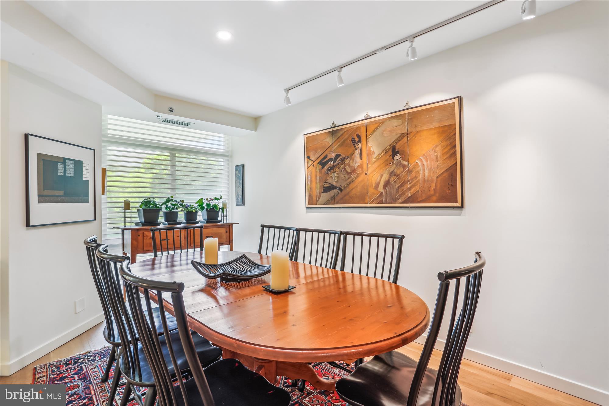 SOMERSET HOUSE CONDOS - Residential