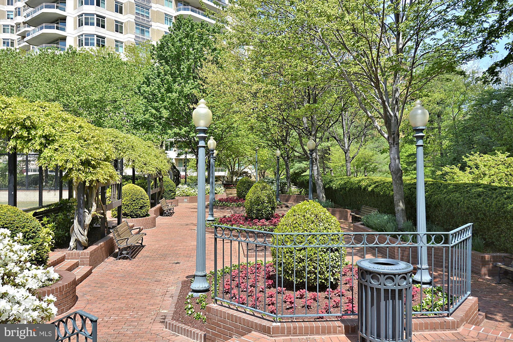 SOMERSET HOUSE CONDOS - Residential